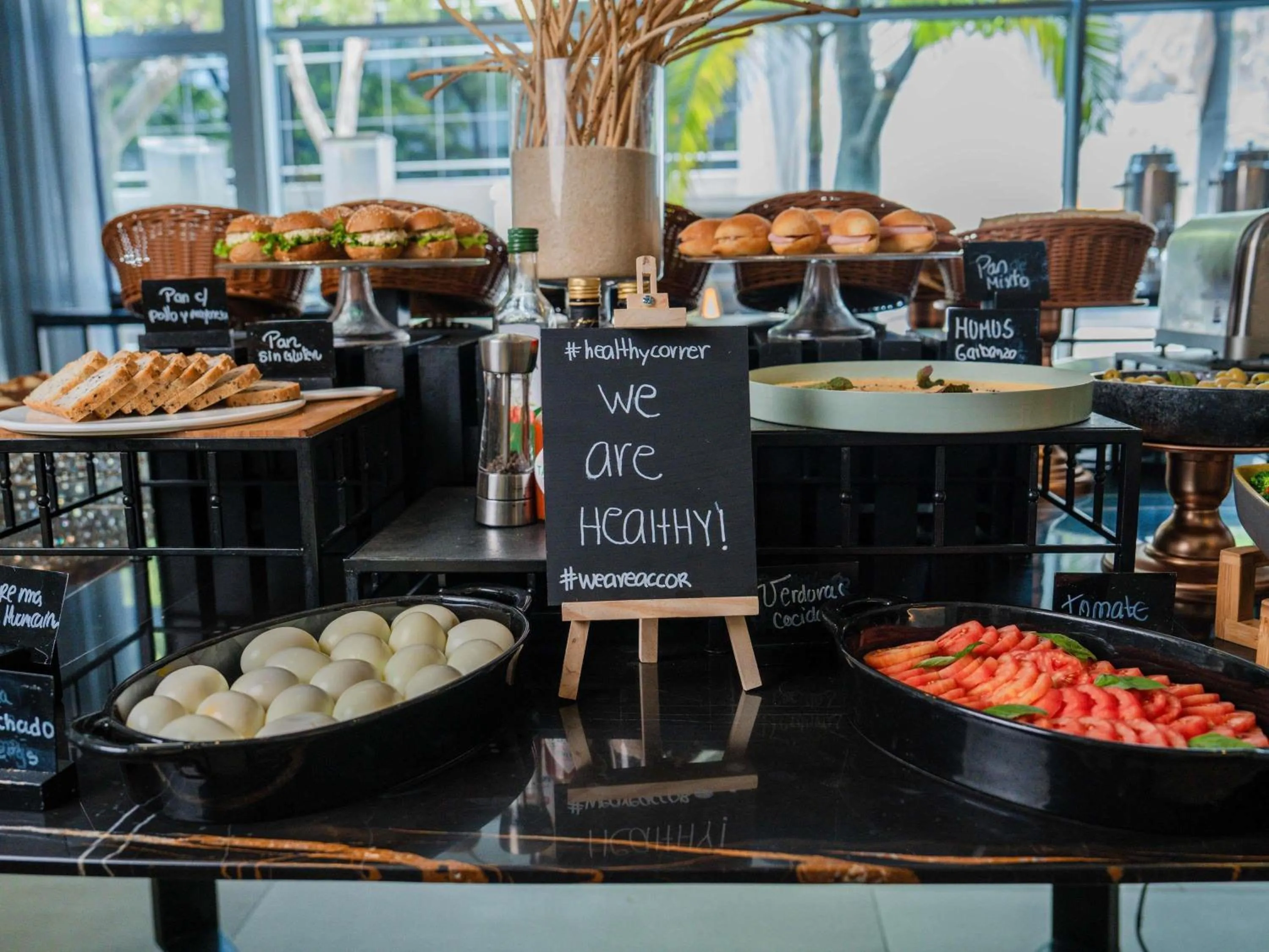 Restaurant/places to eat in Novotel Lima San Isidro