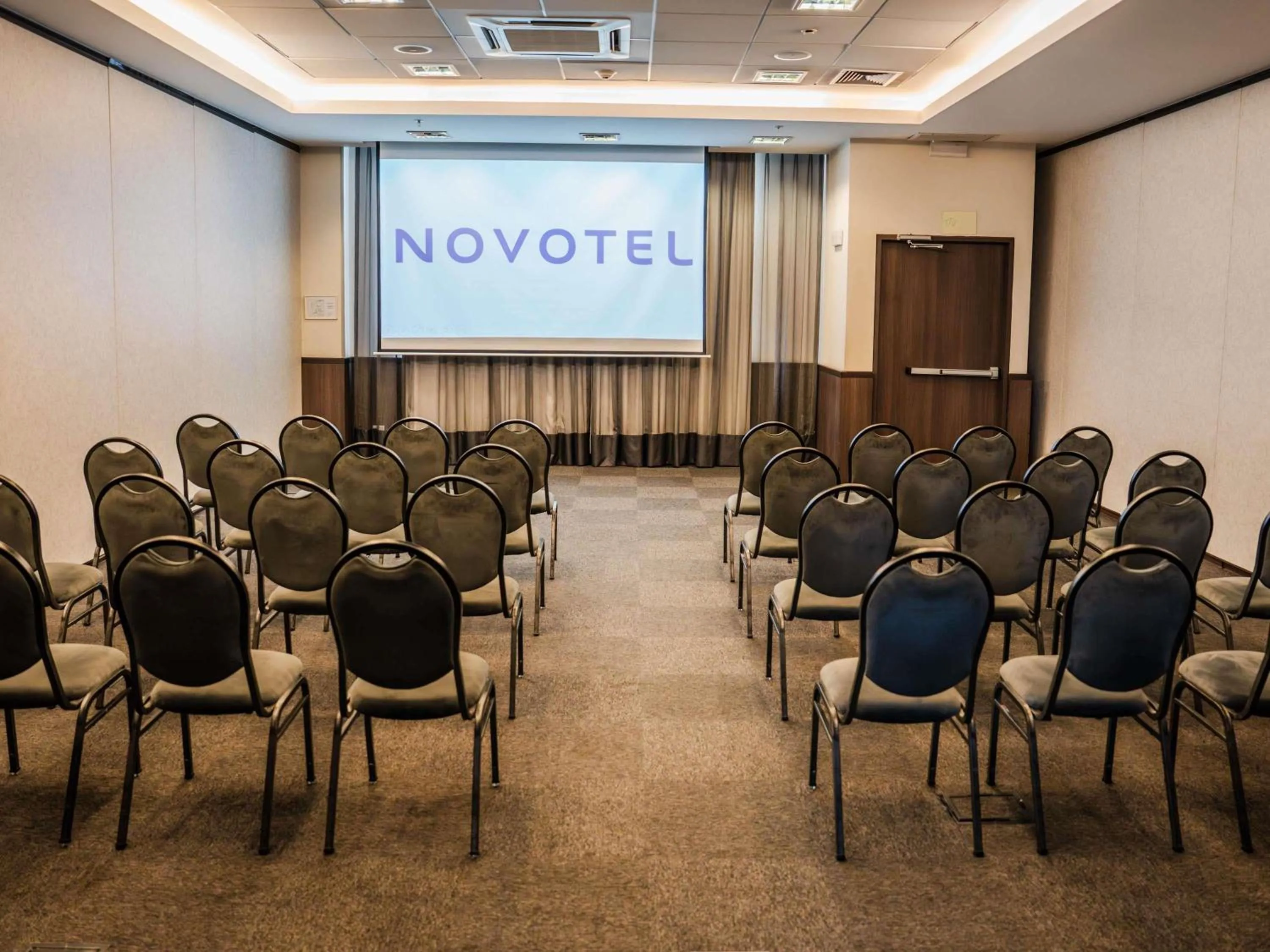 Meeting/conference room in Novotel Lima San Isidro