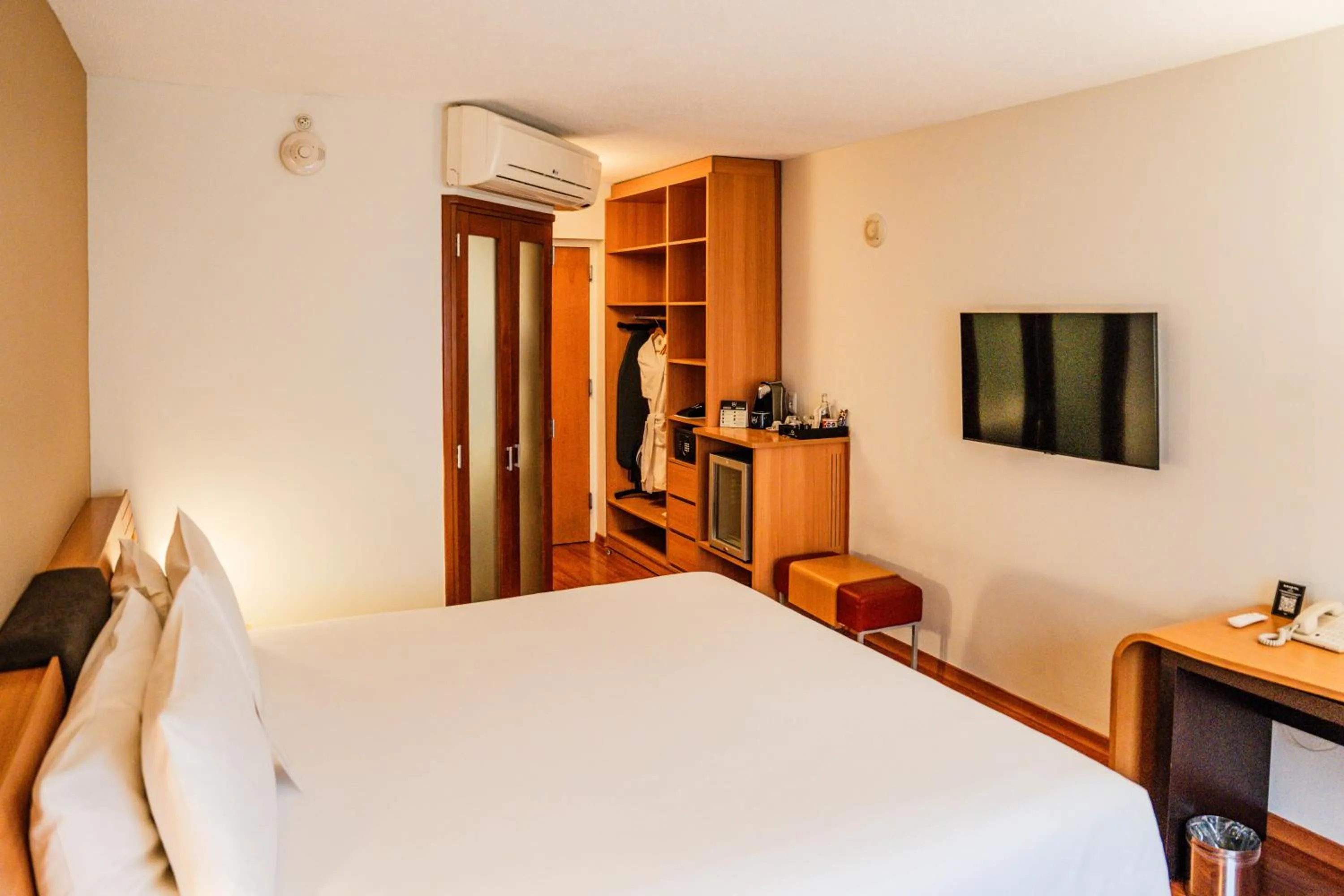 Bedroom, Bed in Novotel Lima San Isidro