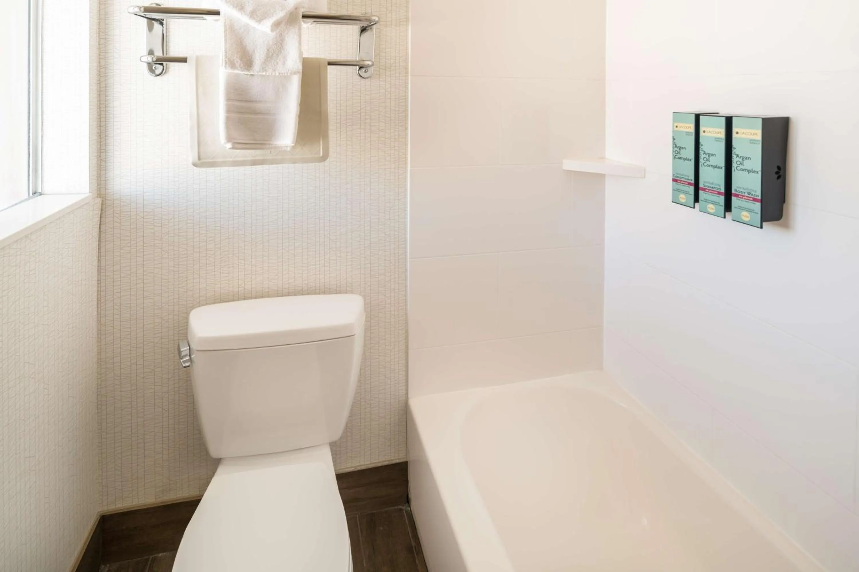 Bathroom in Best Western Coral Hills