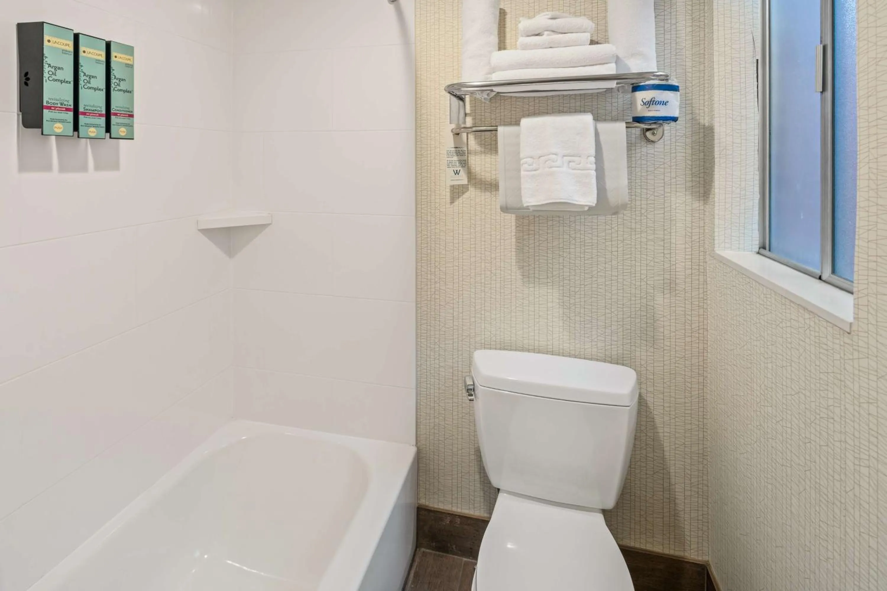 Bathroom in Best Western Coral Hills