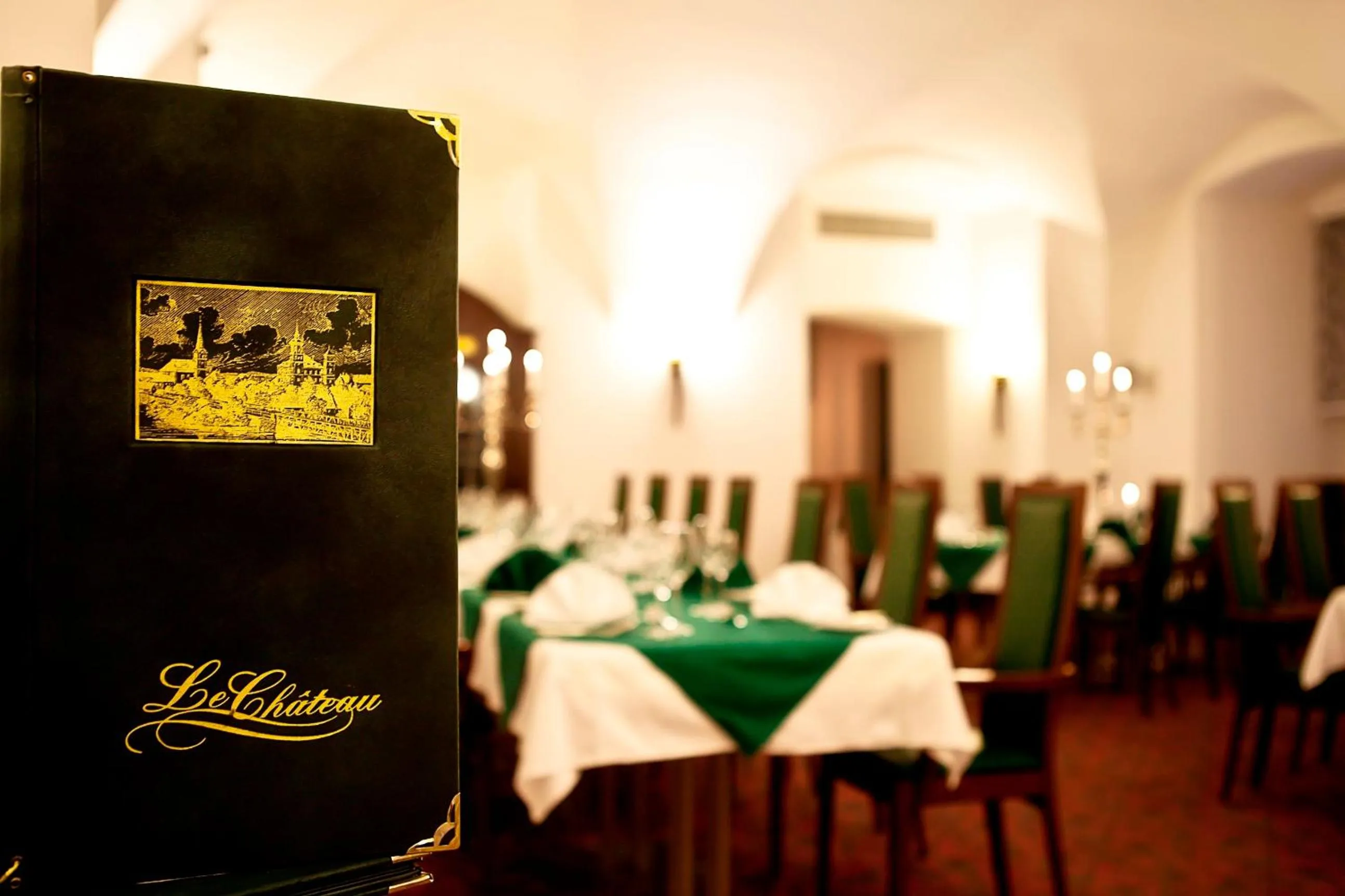 Restaurant/places to eat in Hotel Schloss Schwarzenfeld