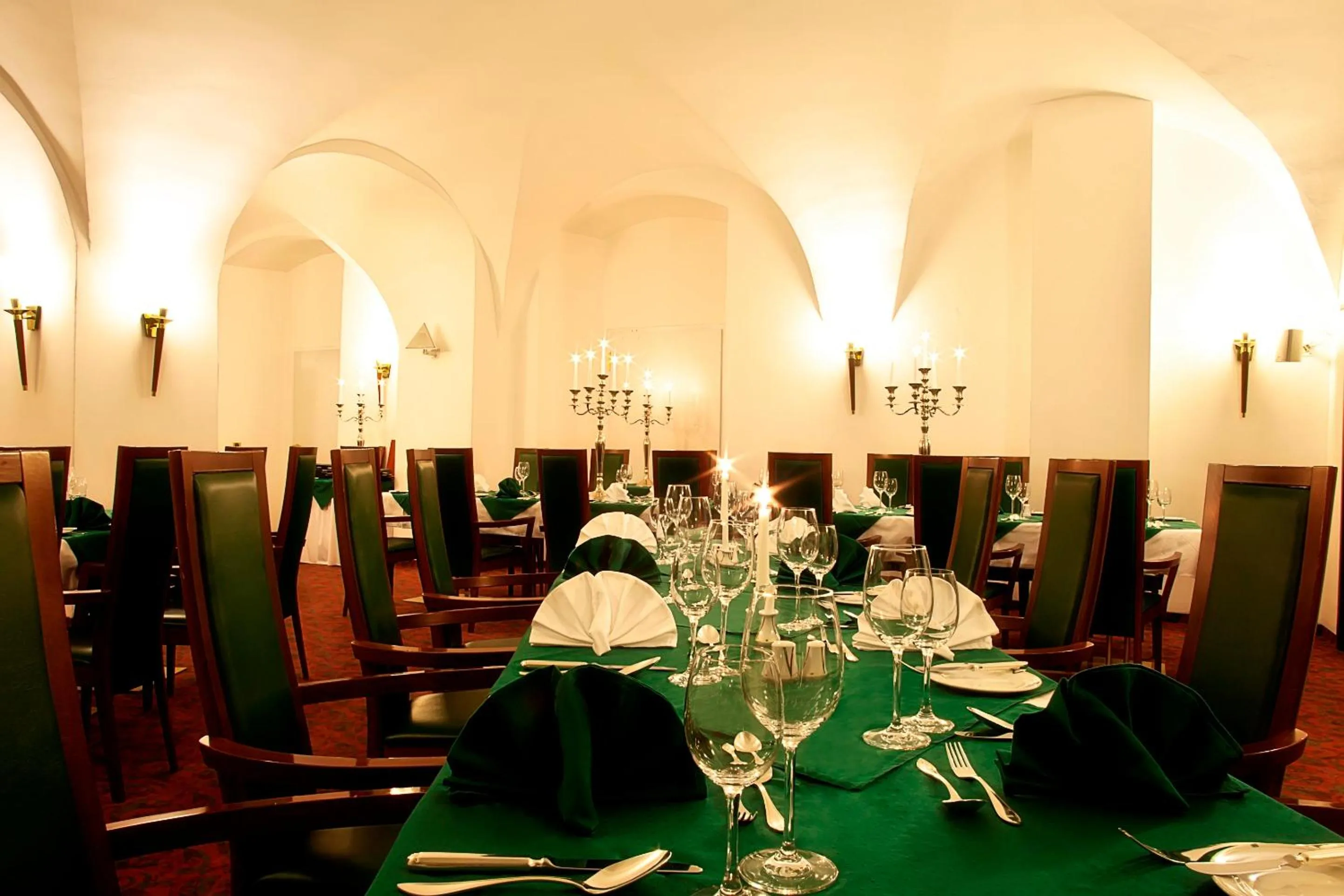 Restaurant/places to eat in Hotel Schloss Schwarzenfeld