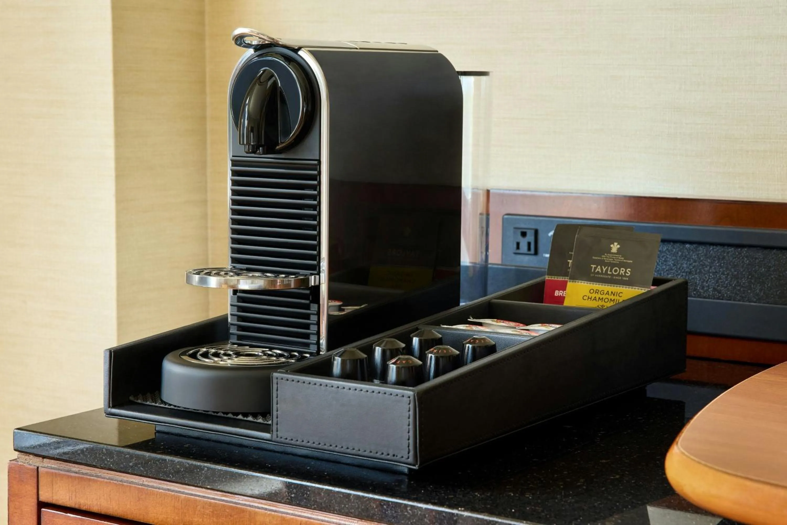 Photo of the whole room in Gaithersburg Marriott Washingtonian Center