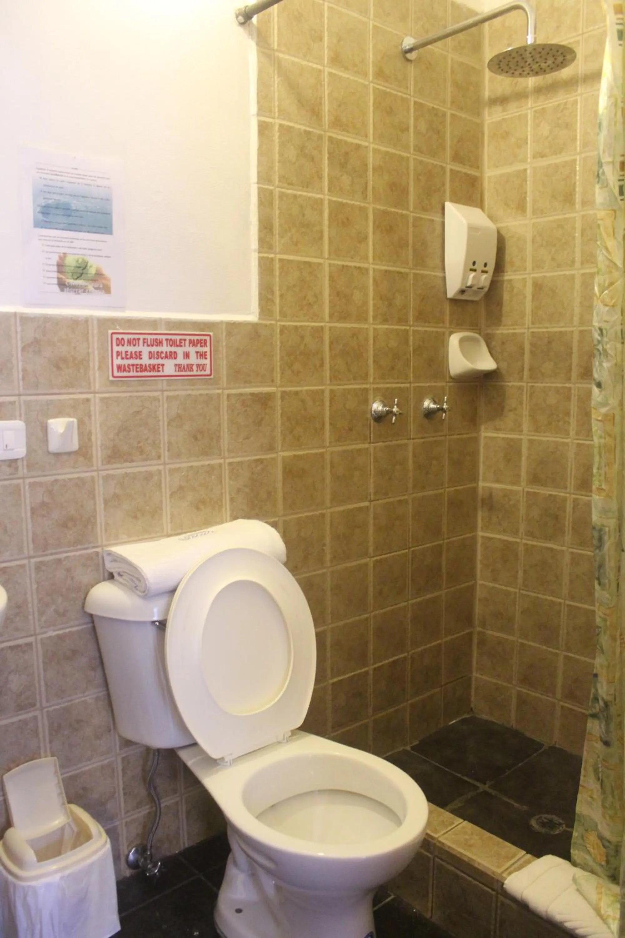 Shower in Hotel Andino