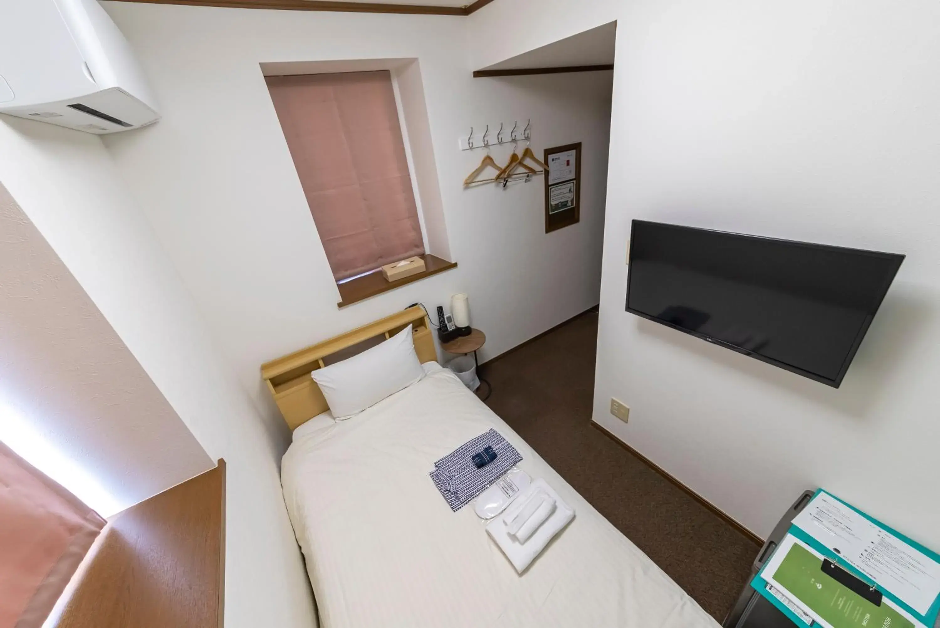 Single Room with Bathroom - single occupancy in ETAVIA Yufuin Kinrinko Single Room with Bathroom - single occupancy in ETAVIA Yufuin Kinrinko