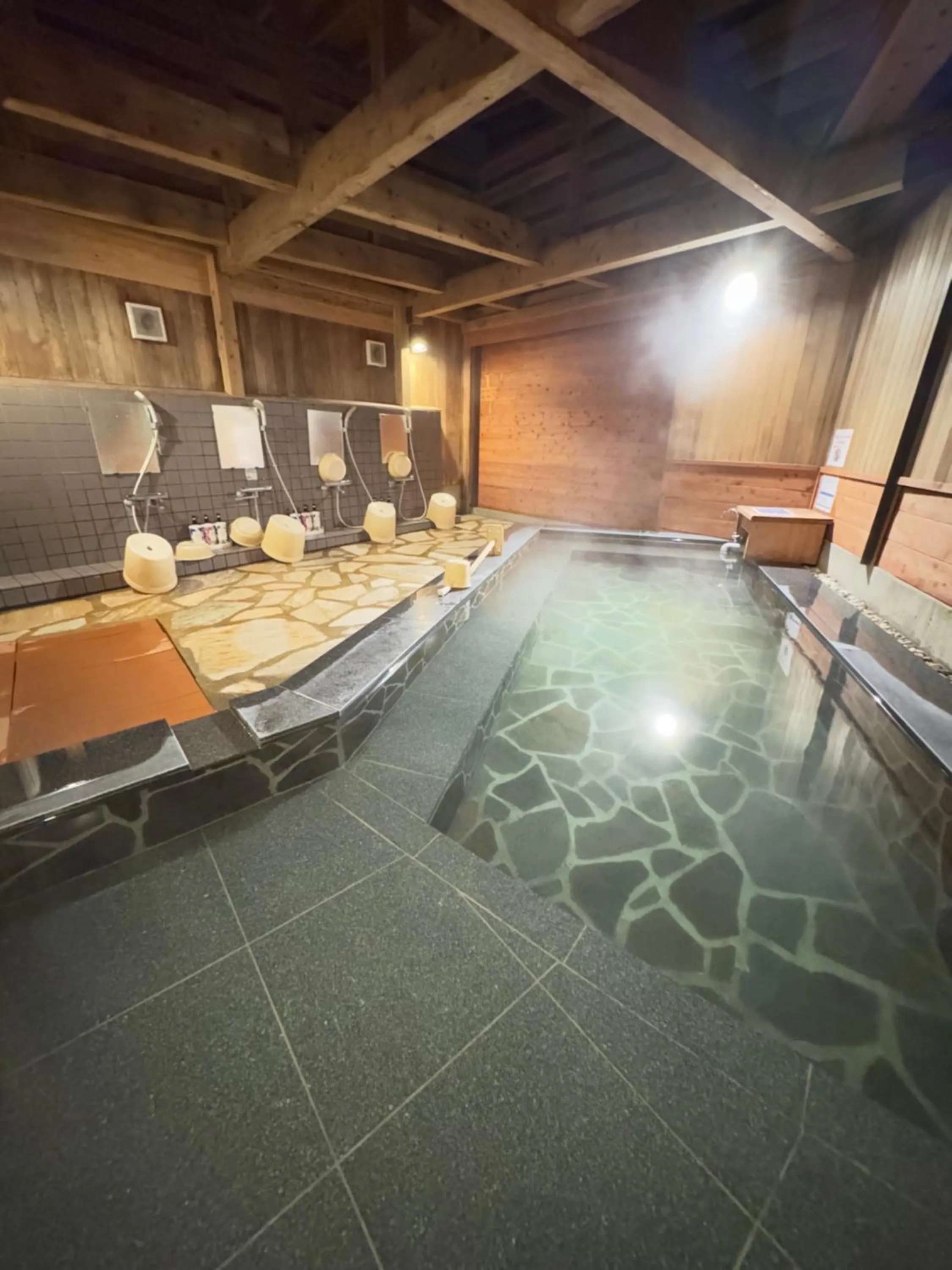 Hot Spring Bath in ETAVIA Yufuin Kinrinko