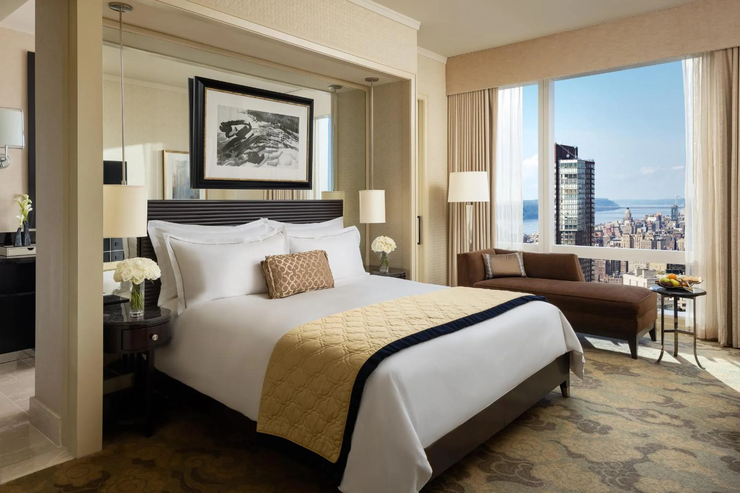 Bedroom, Bed in Mandarin Oriental, New York