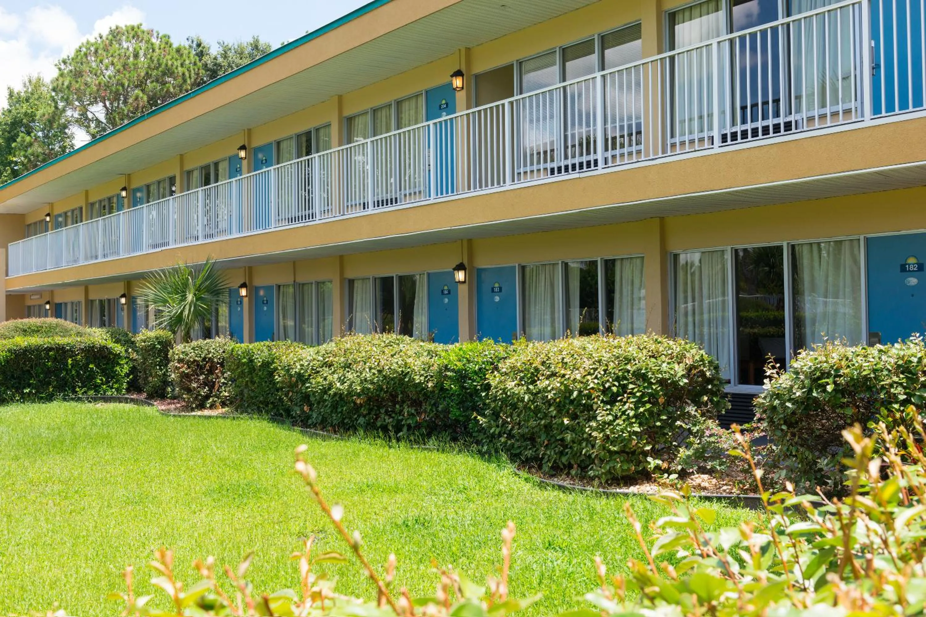 Property building in Days Inn by Wyndham Daytona Beach Speedway