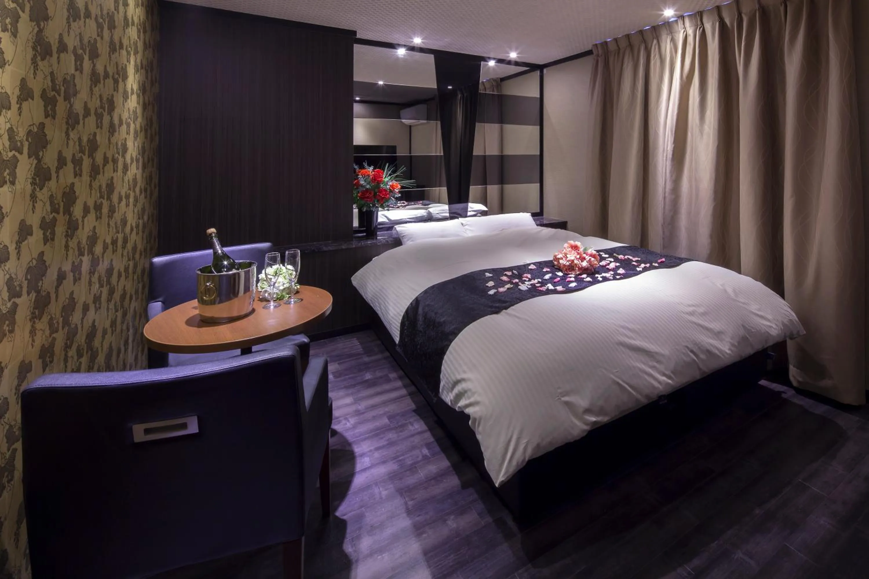 Bed in ホテルオリジン Hotel Origin 男塾ホテルグループ