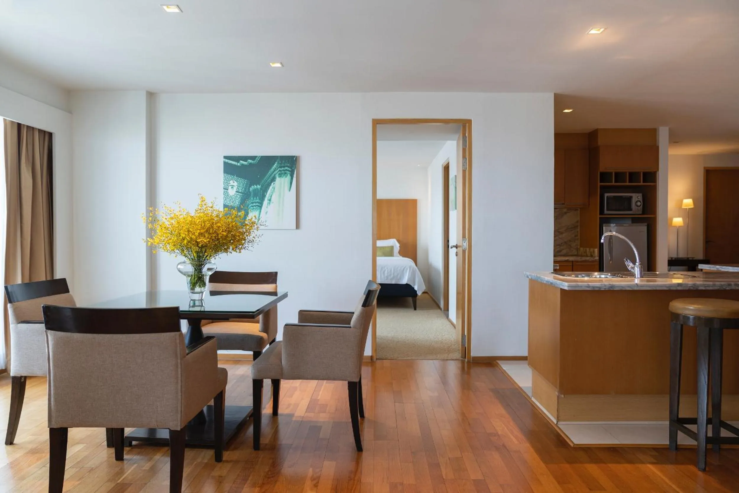 Living room in Tower Club at lebua