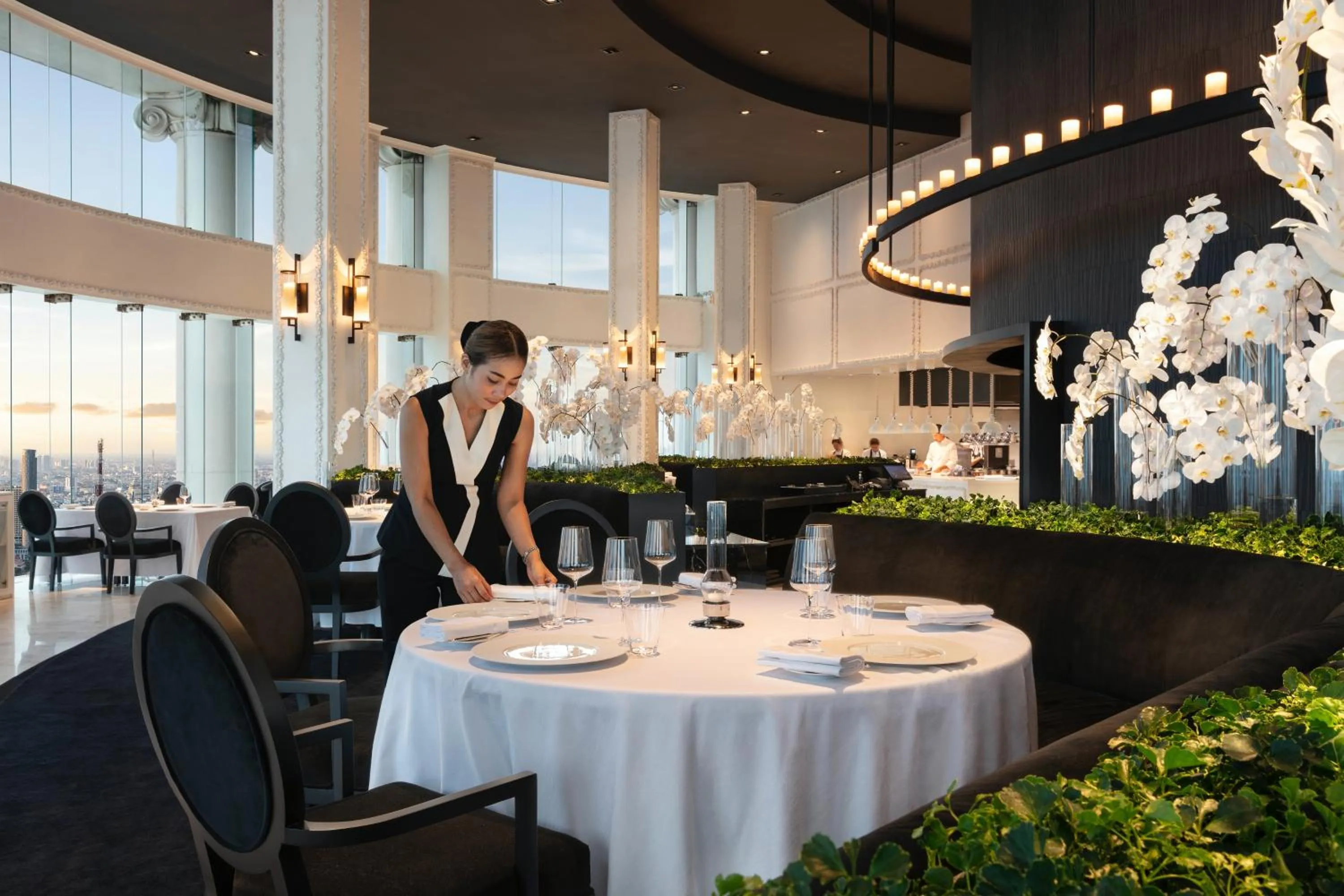Restaurant/places to eat in Tower Club at lebua