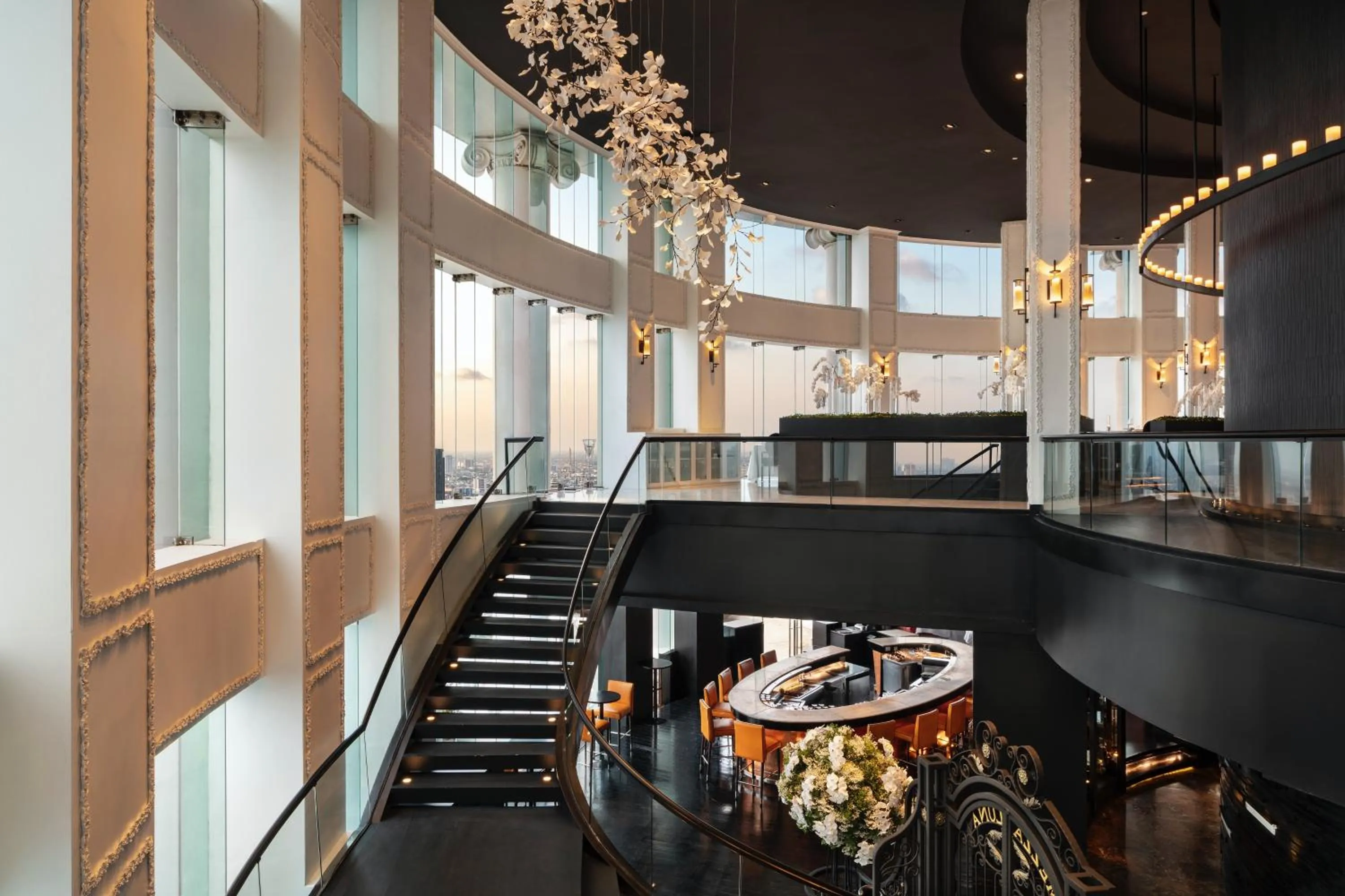 Restaurant/places to eat in Tower Club at lebua