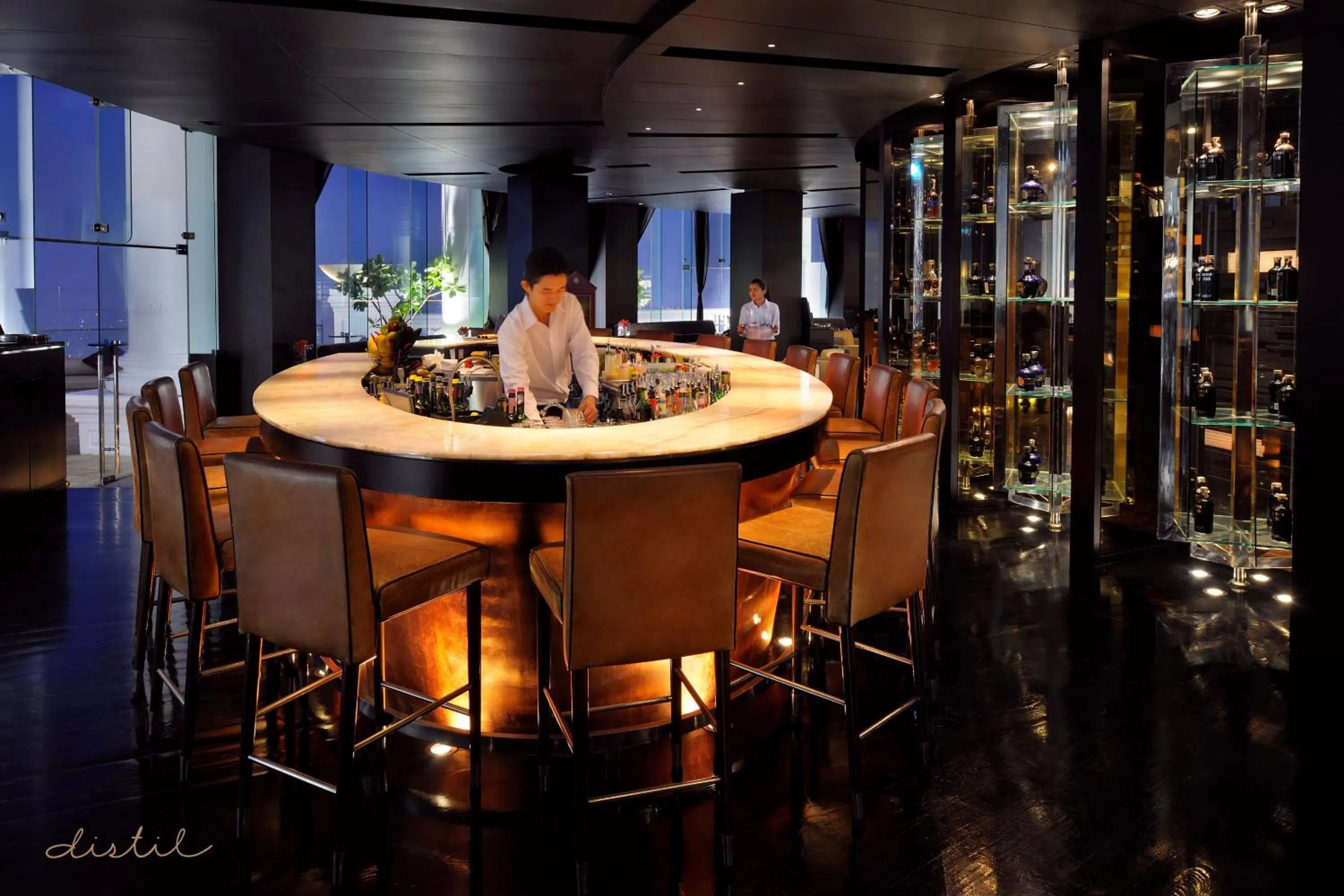 Restaurant/places to eat in Tower Club at lebua