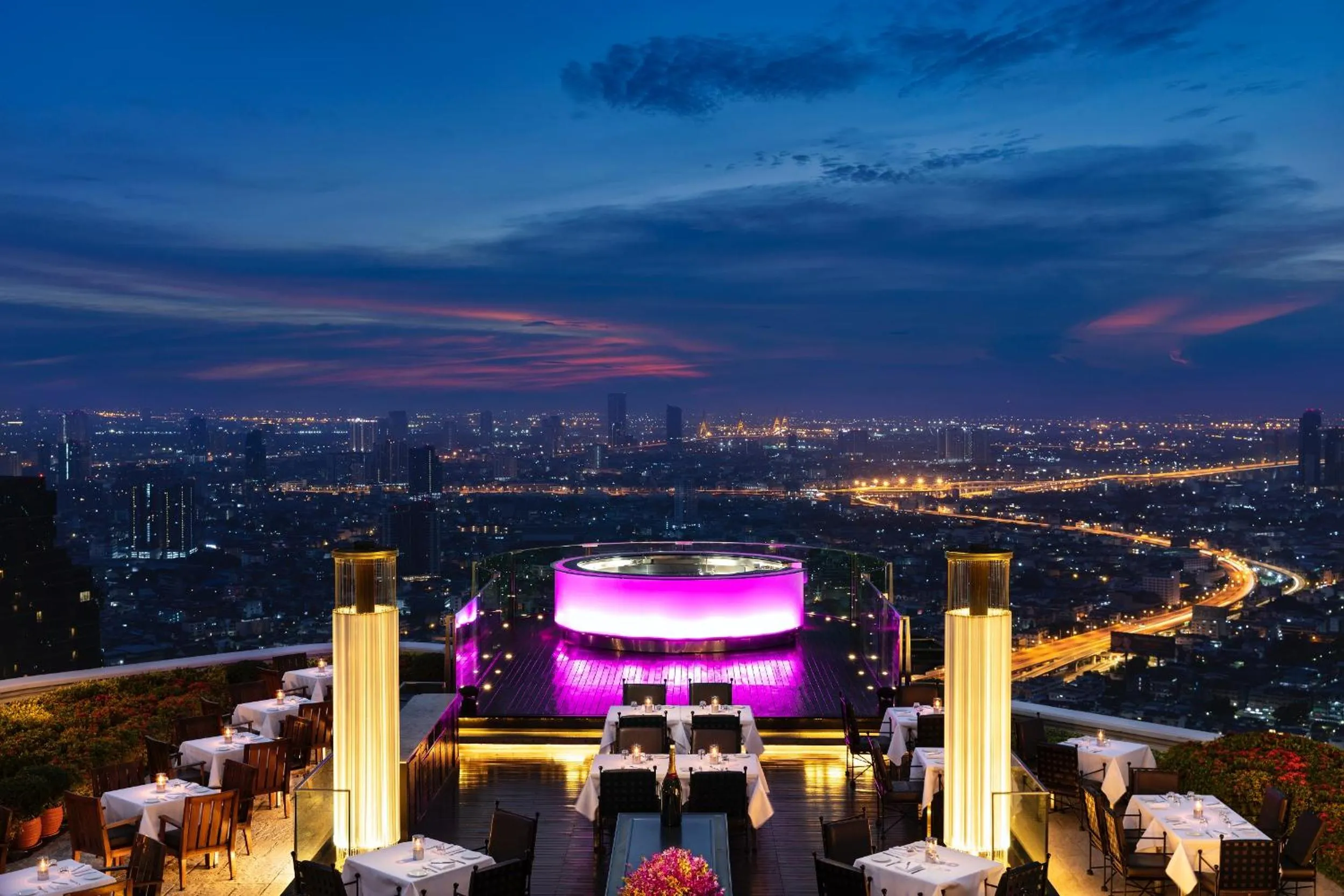 Restaurant/places to eat in Tower Club at lebua