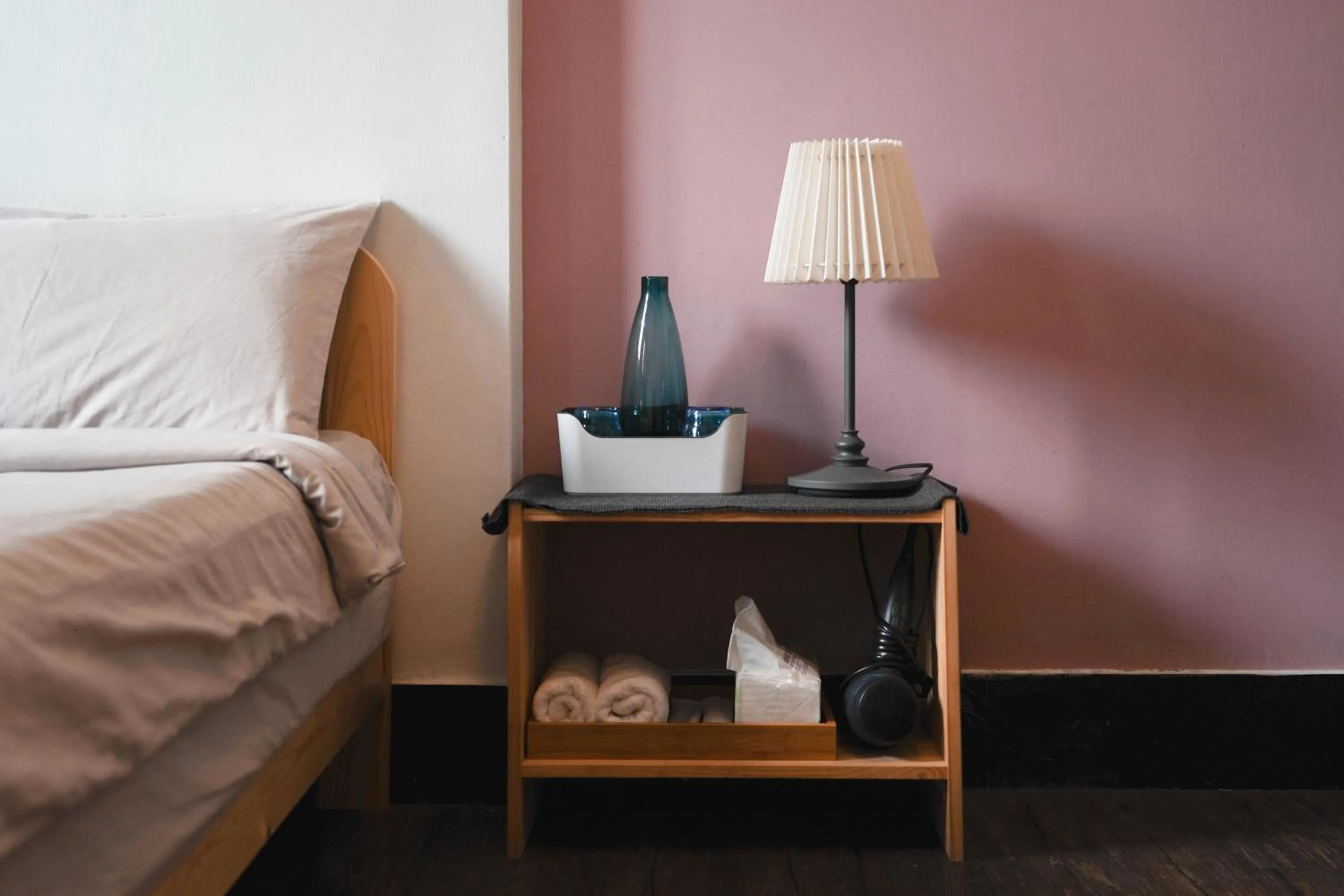 Bed in Dulan The Travel Bug Bistro Inn