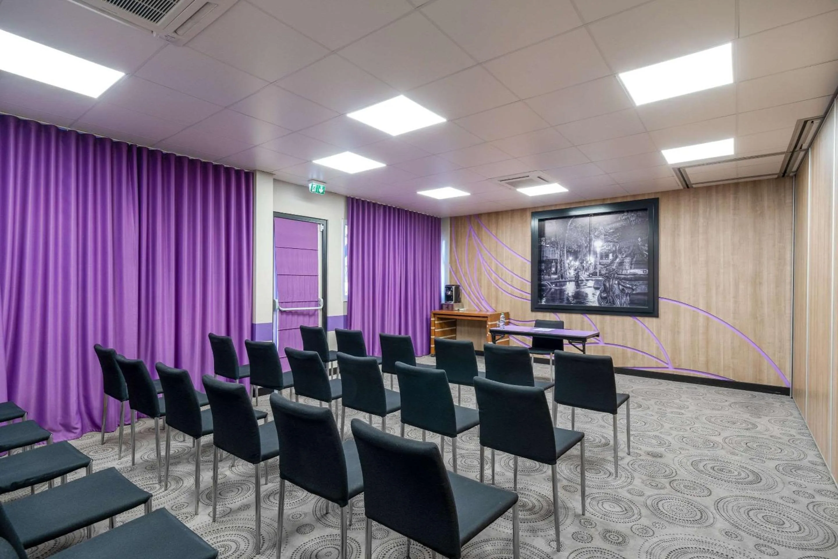 On site in Hôtel Le Kennedy, Clermont-Ferrand, The Originals Relais