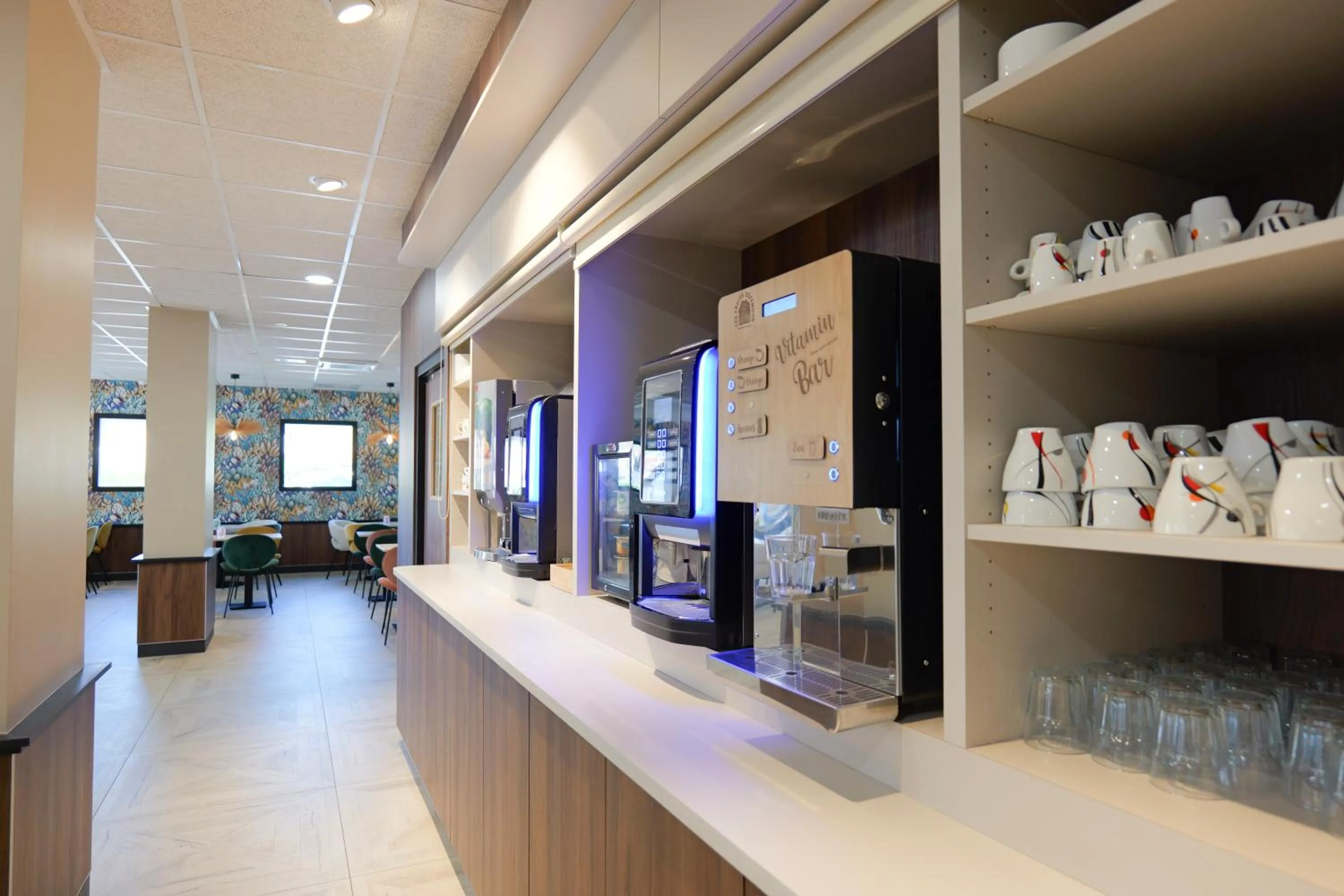 Buffet breakfast in Hôtel Le Kennedy, Clermont-Ferrand, The Originals Relais