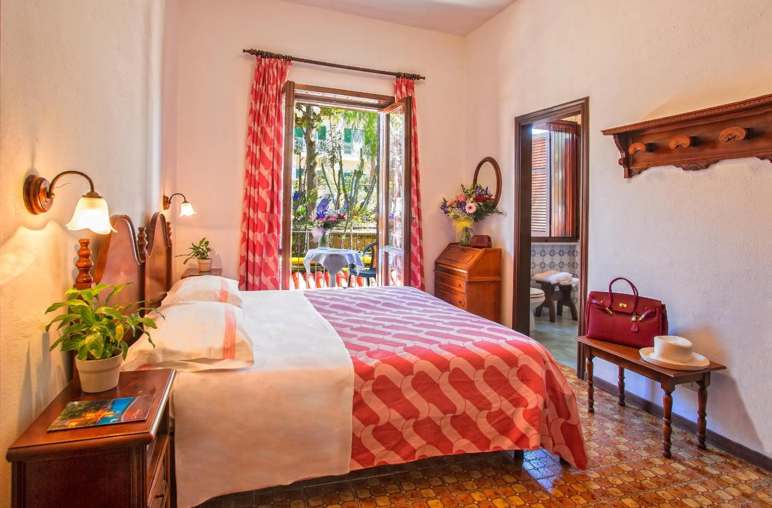 Photo of the whole room, Bed in Hotel San Valentino Terme