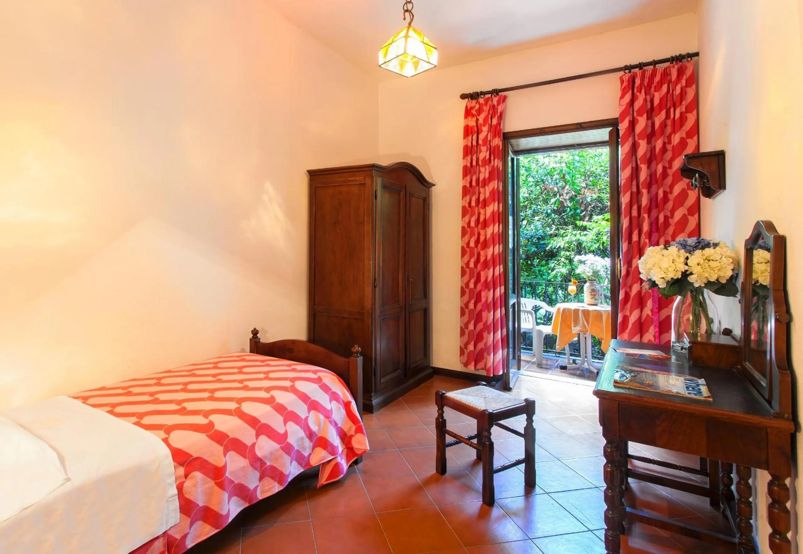 Day, Bed in Hotel San Valentino Terme