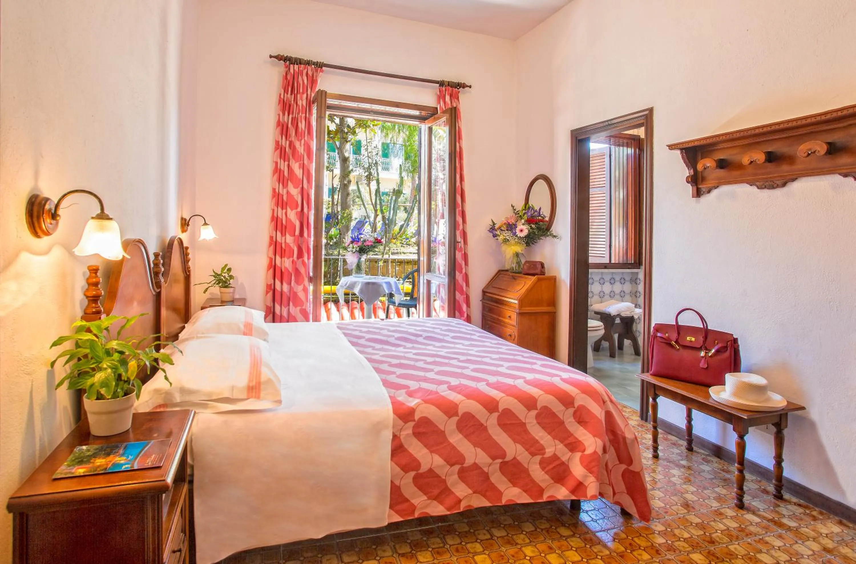 Bedroom, Bed in Hotel San Valentino Terme