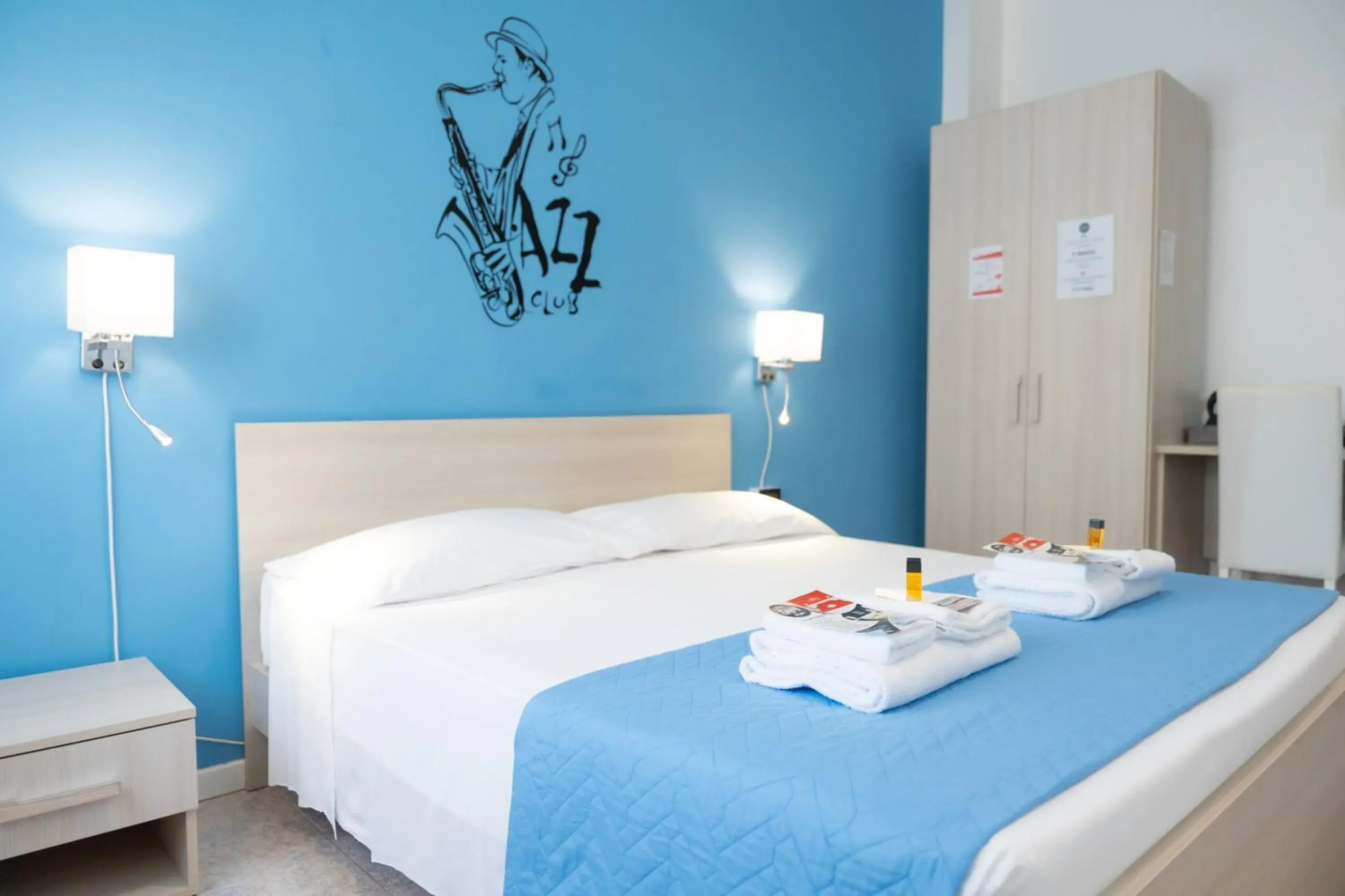 Double Room with Private Bathroom in B&B enjoy music Double Room with Private Bathroom in B&B enjoy music