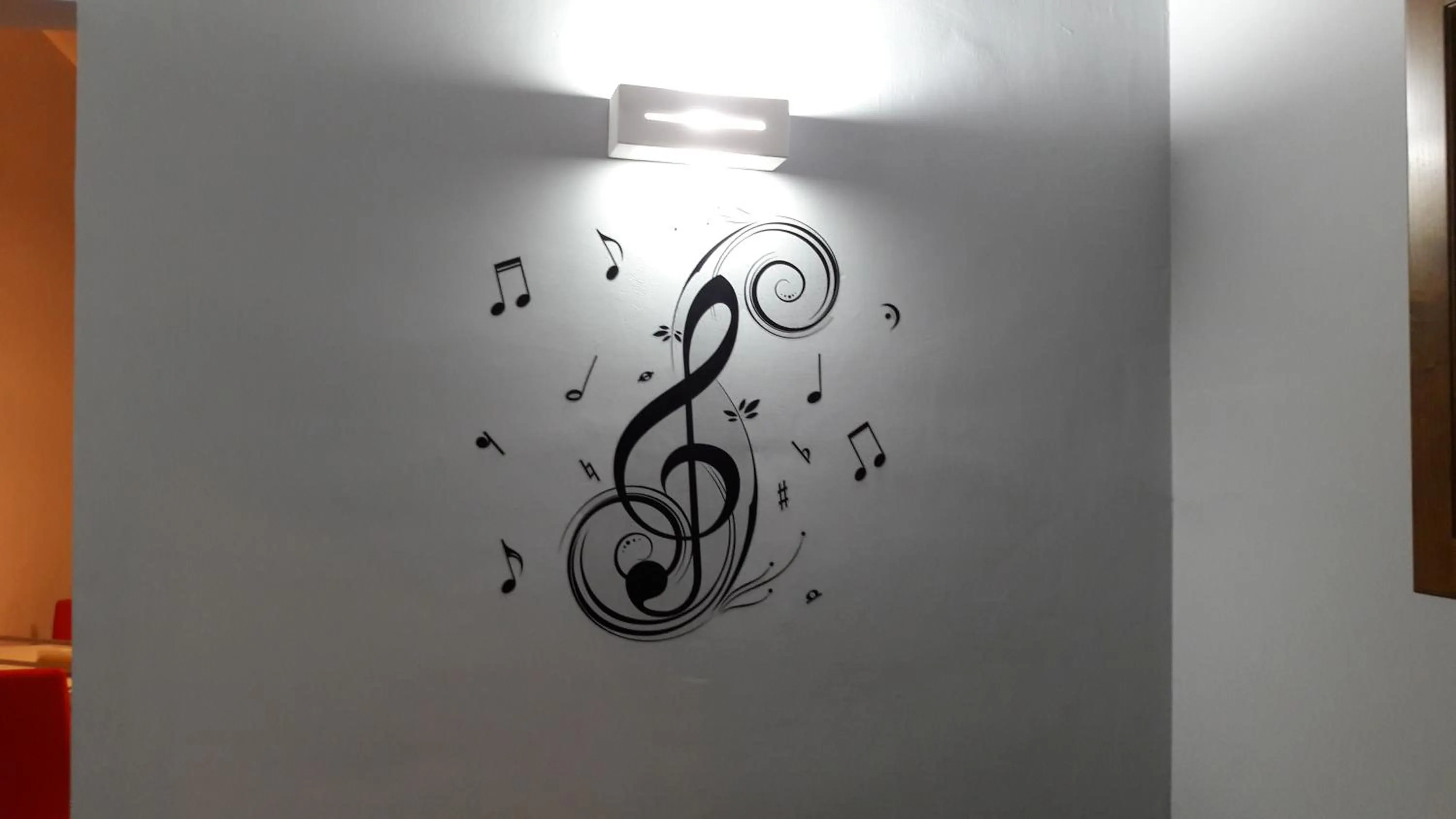 Decorative detail in B&B enjoy music