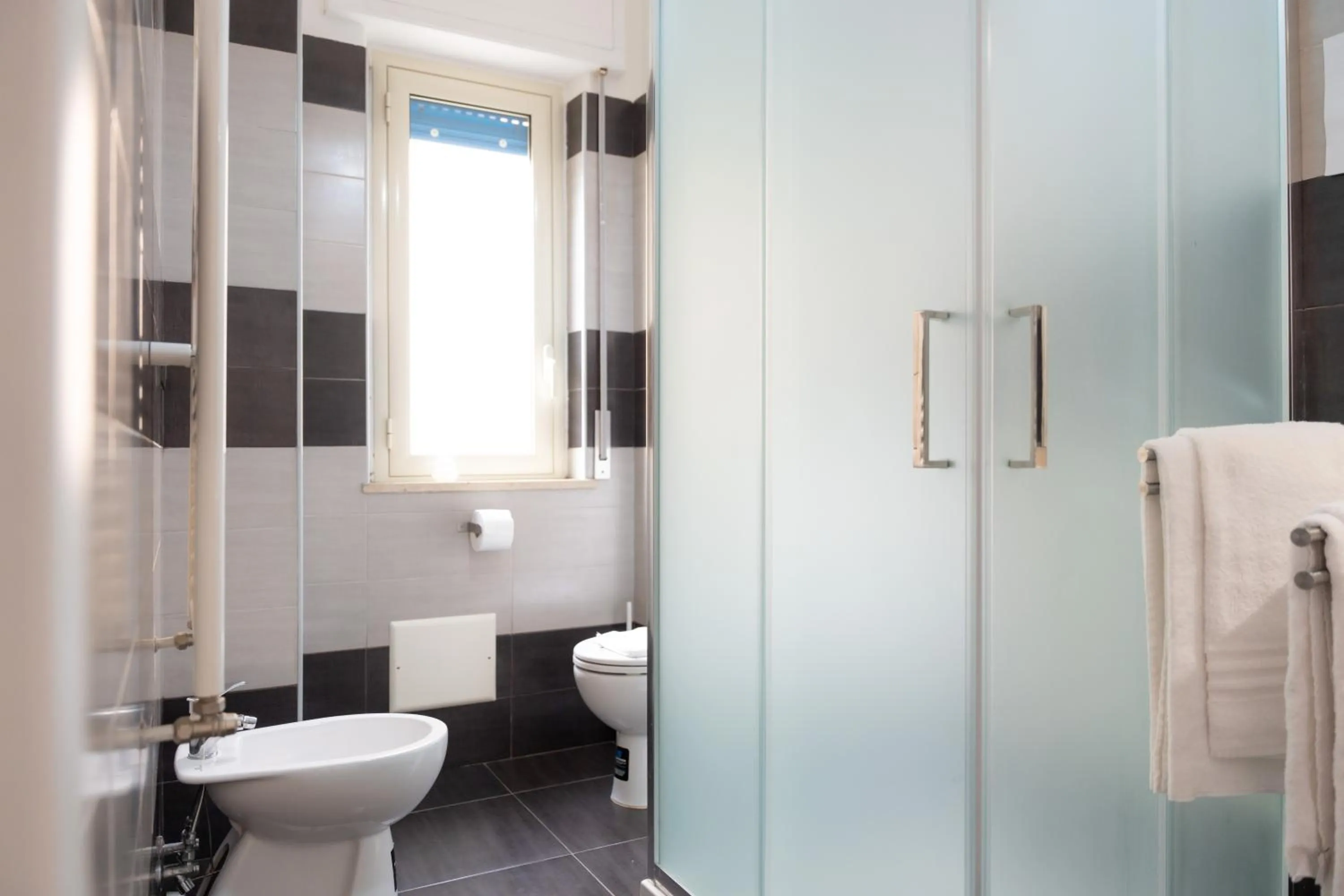 Shower in B&B enjoy music