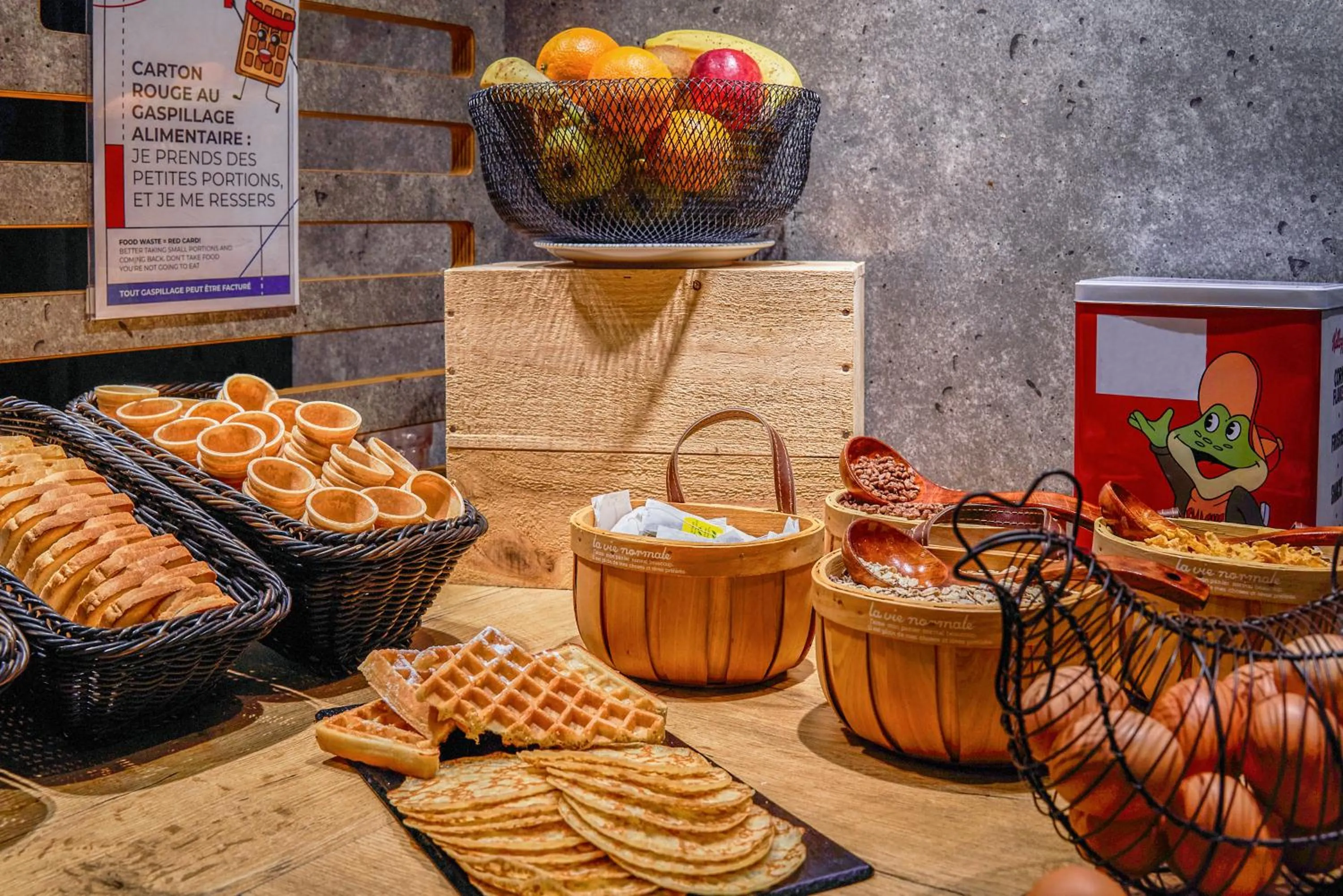 Buffet breakfast in ibis budget Bordeaux Centre - Gare Saint Jean