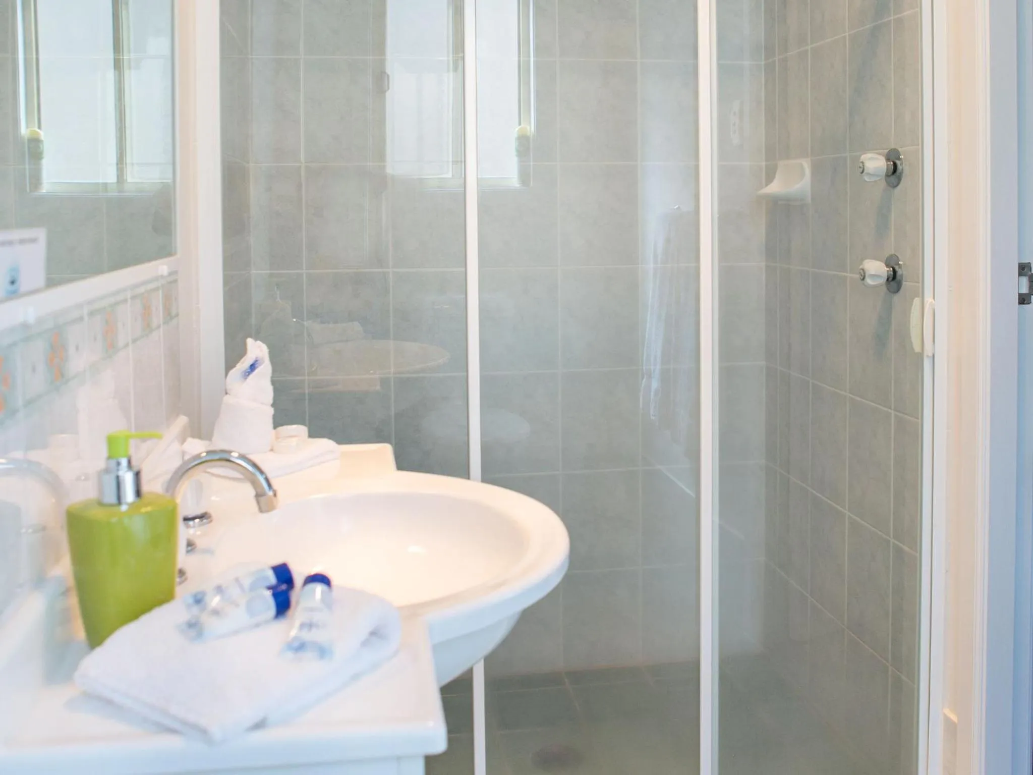 Bathroom in SkyLodge Temora