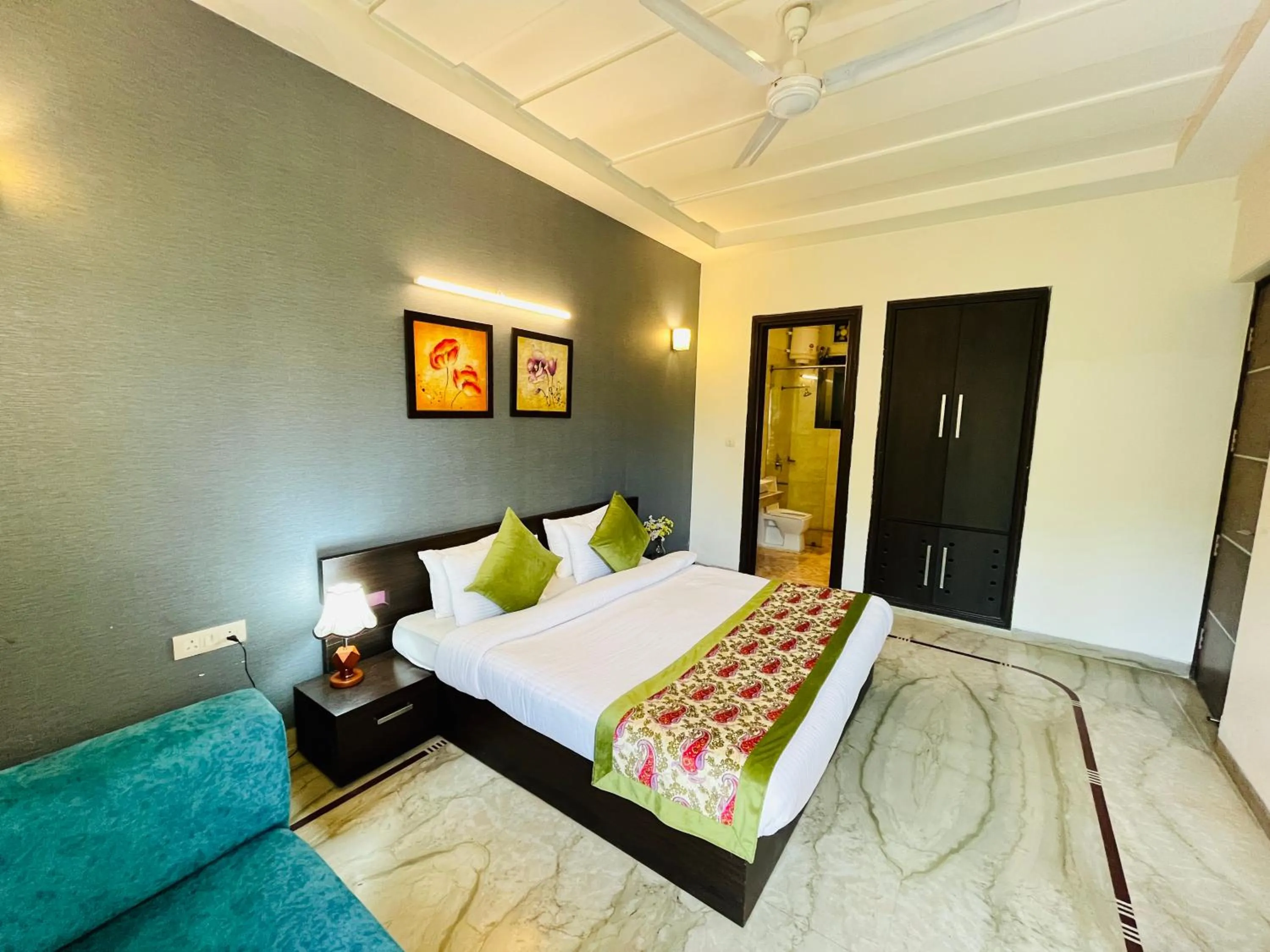 Decorative detail, Bed in Hotel Dayal Regency near IMT Chowk Manesar, Manesar