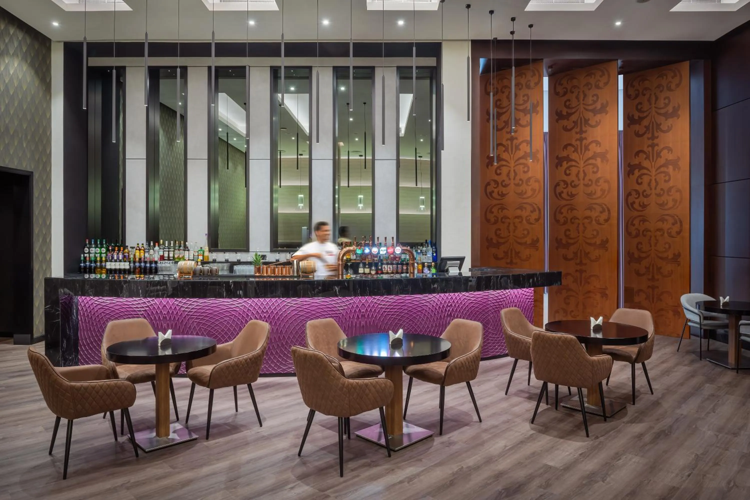 Restaurant/places to eat in Novotel Deira Creekside Dubai