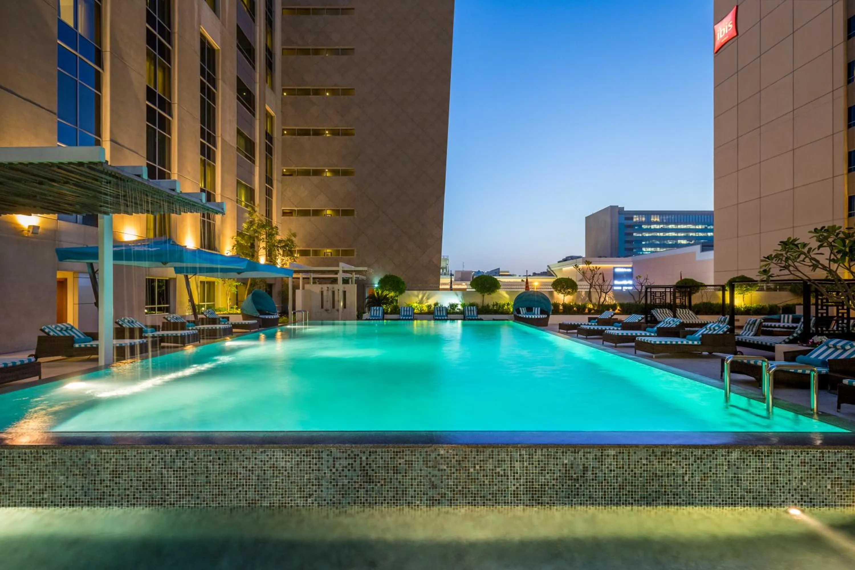 Swimming pool in Novotel Deira Creekside Dubai