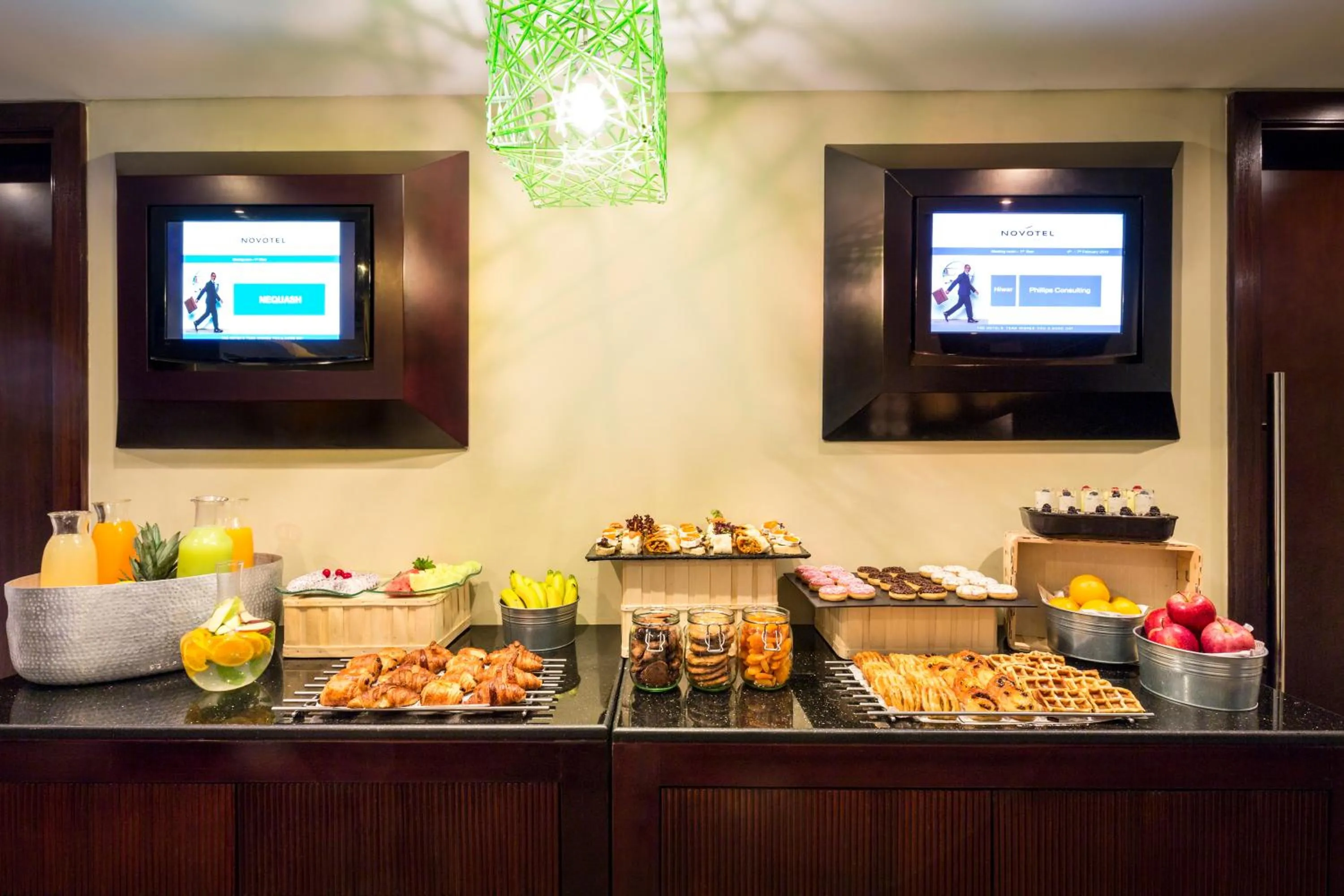 Food and drinks in Novotel Deira Creekside Dubai