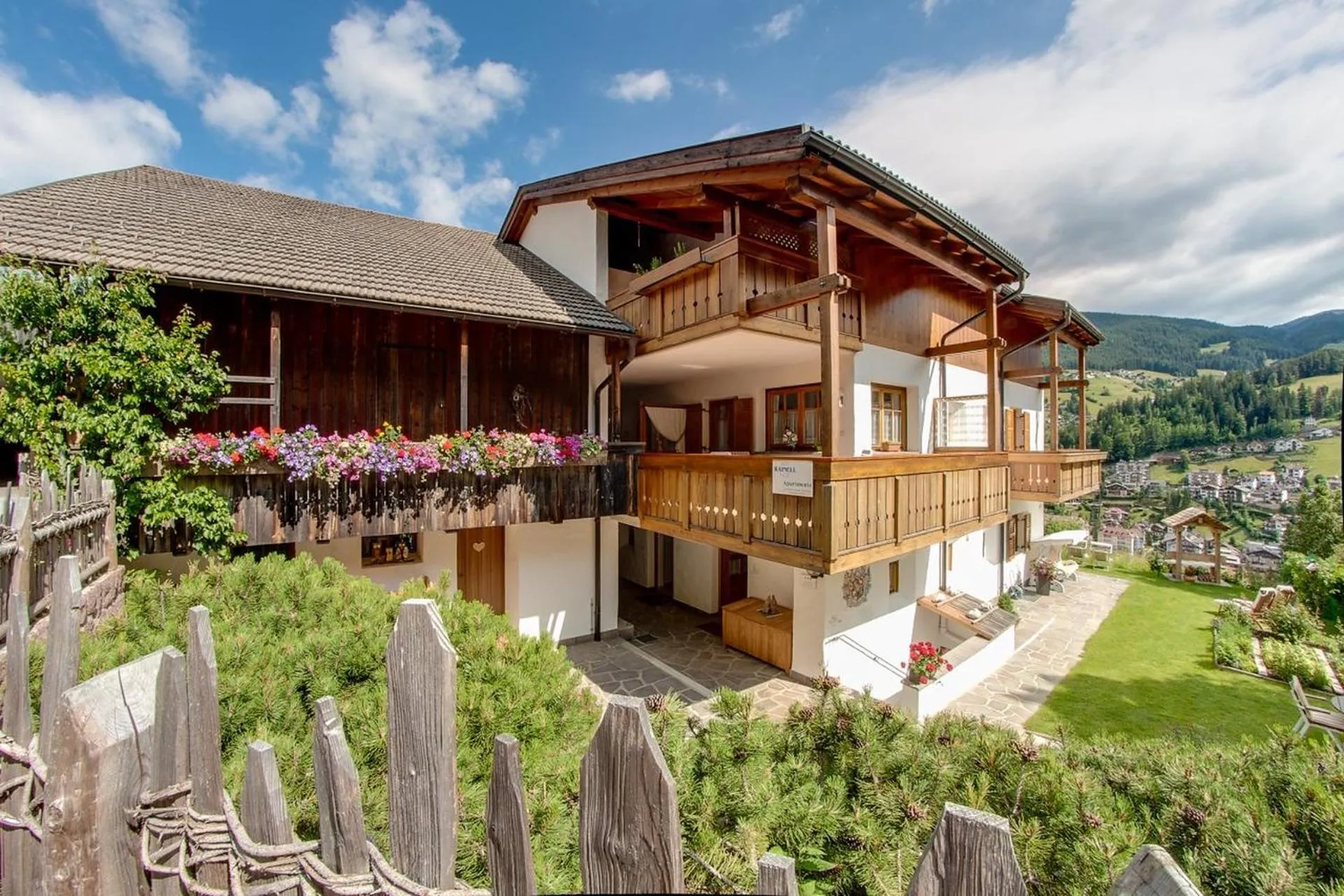 Property building in Am Rainell Hof