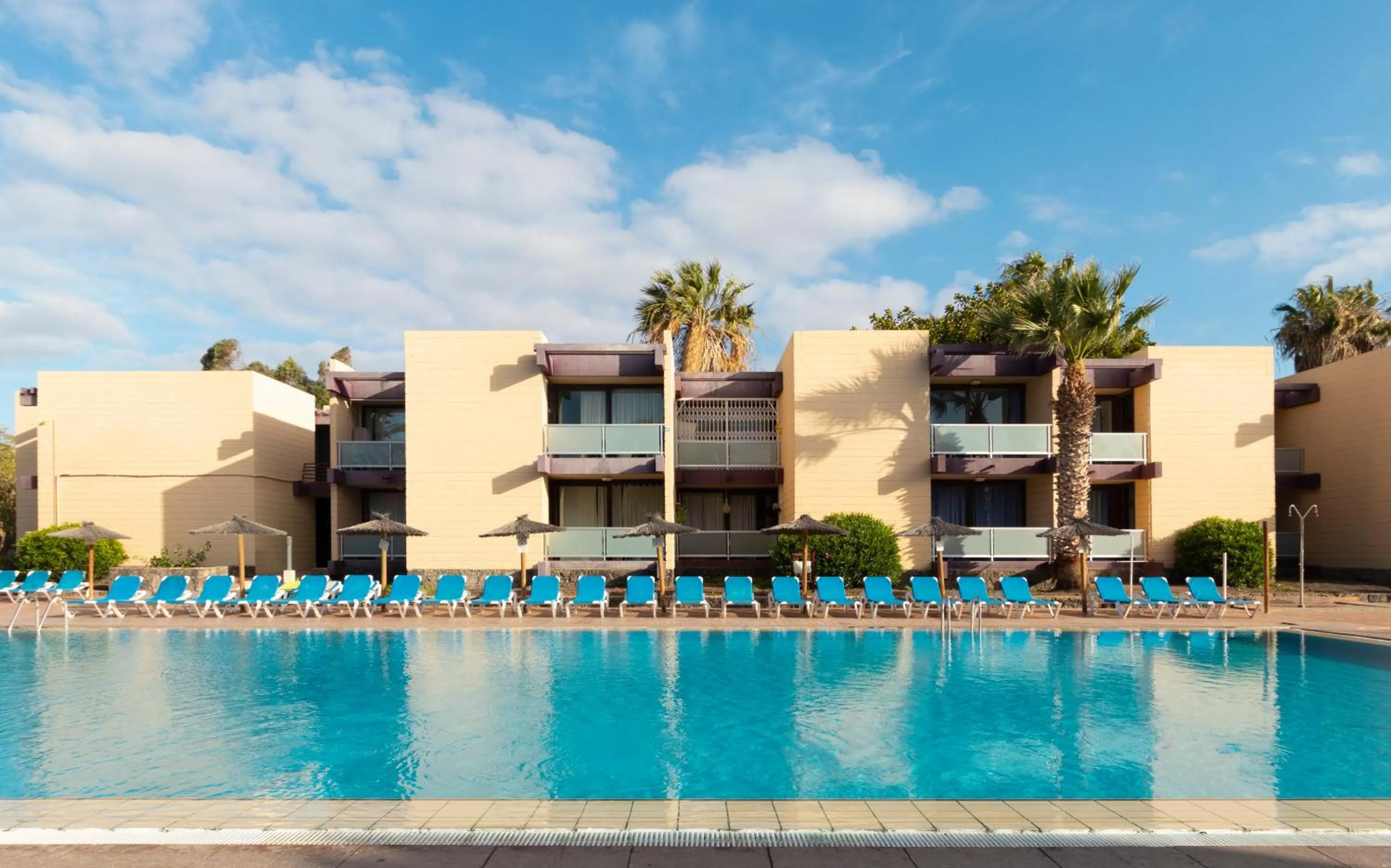 Swimming pool in Hotel Palia Don Pedro