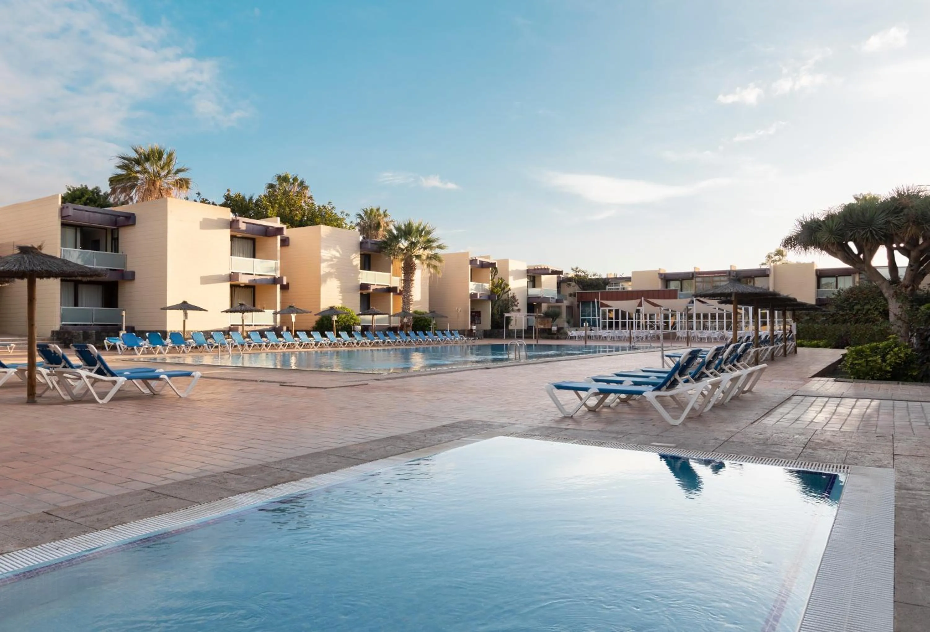 Swimming pool in Hotel Palia Don Pedro