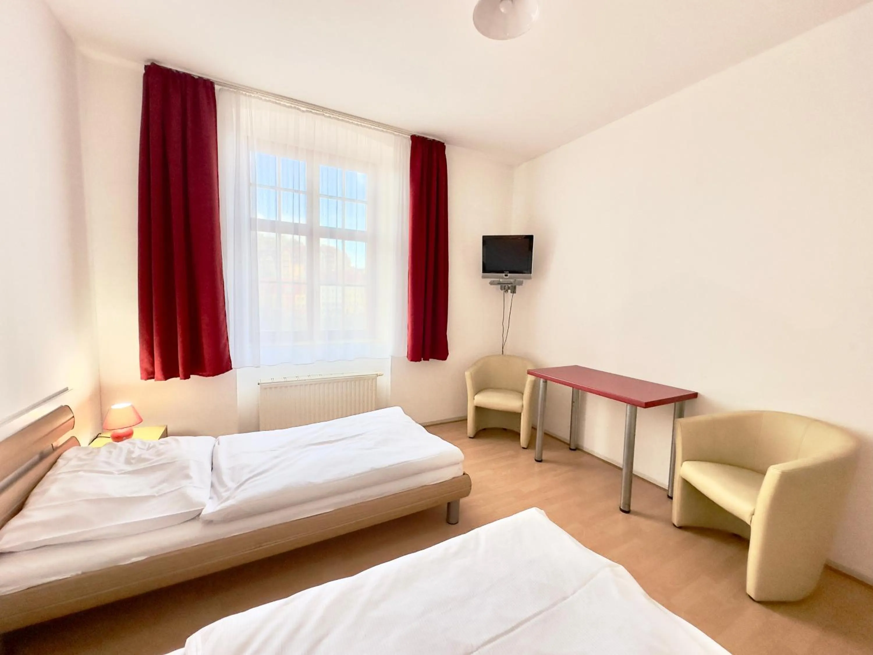 View (from property/room), Bed in Picobello Pension