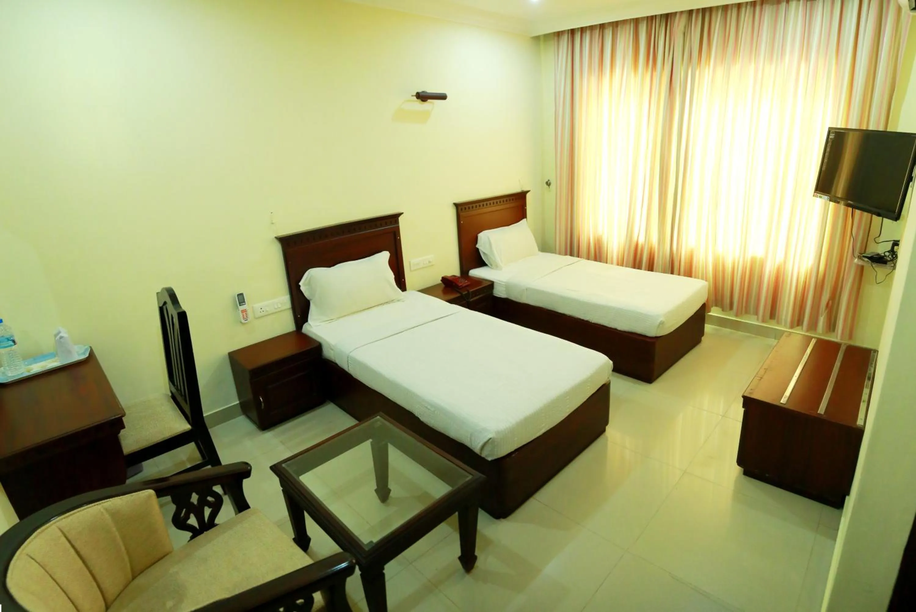 Bed in Hotel Horizon International