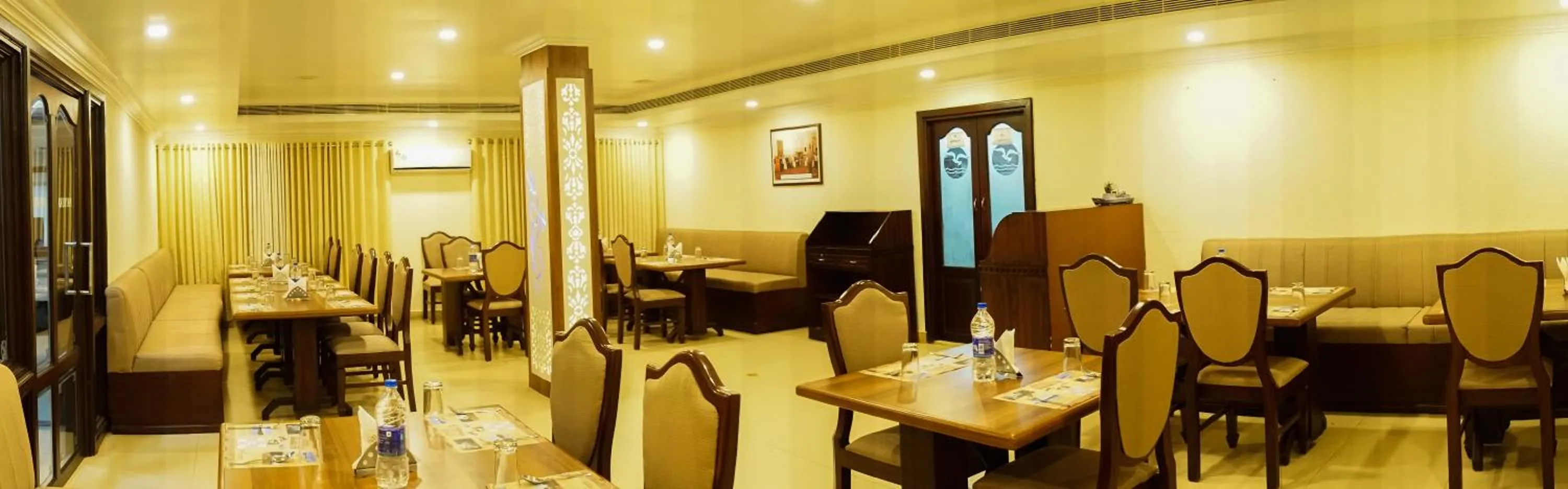 Restaurant/places to eat in Hotel Horizon International