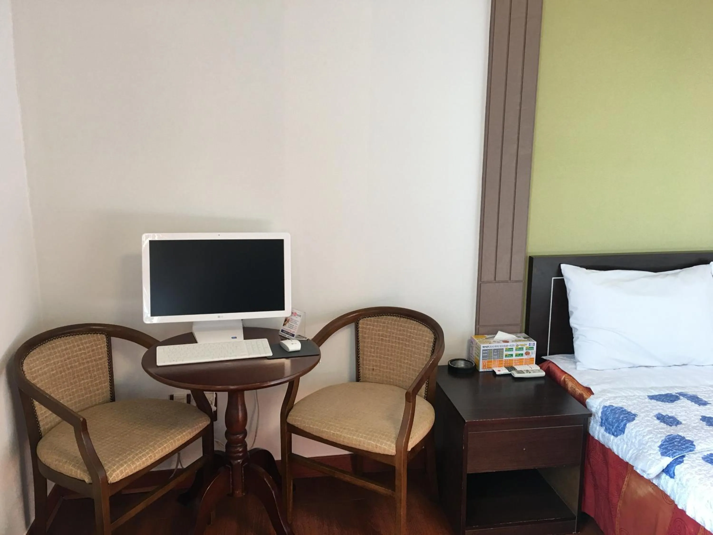 Bed in The Beauty Hotel