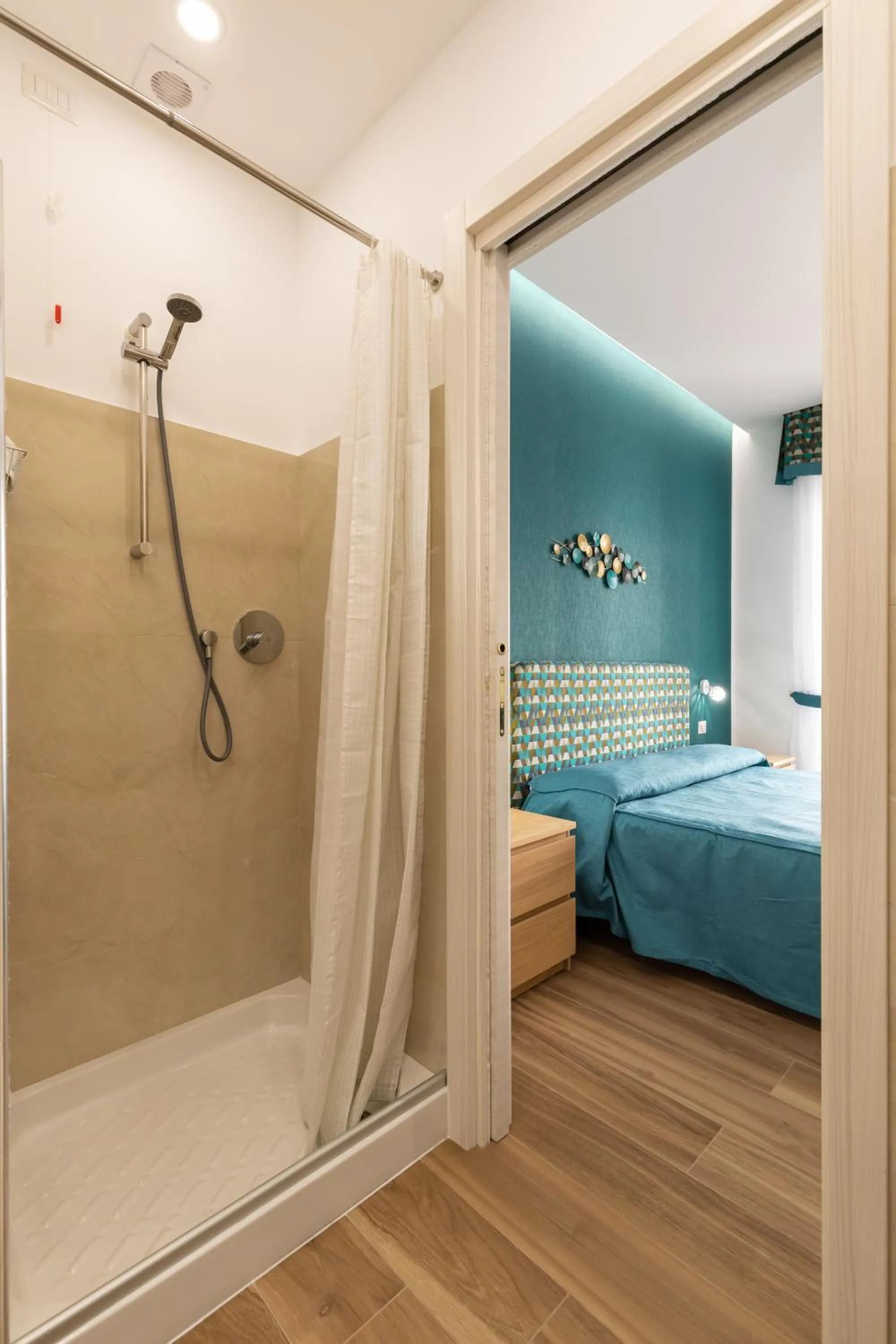 Bathroom, Bed in Napolilive B&B