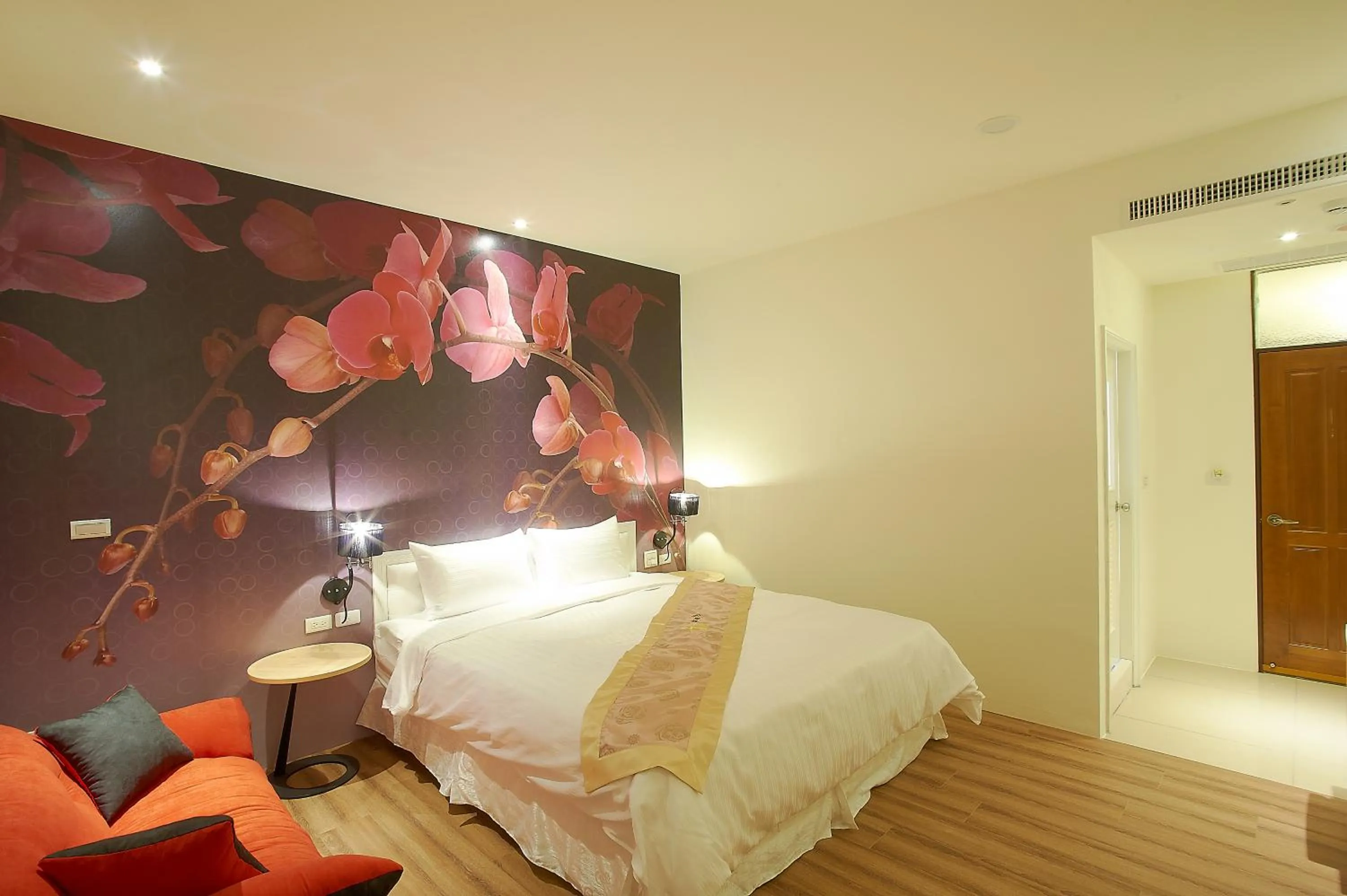 Decorative detail, Bed in 大鵬灣瞭望台 Top Bay B&B