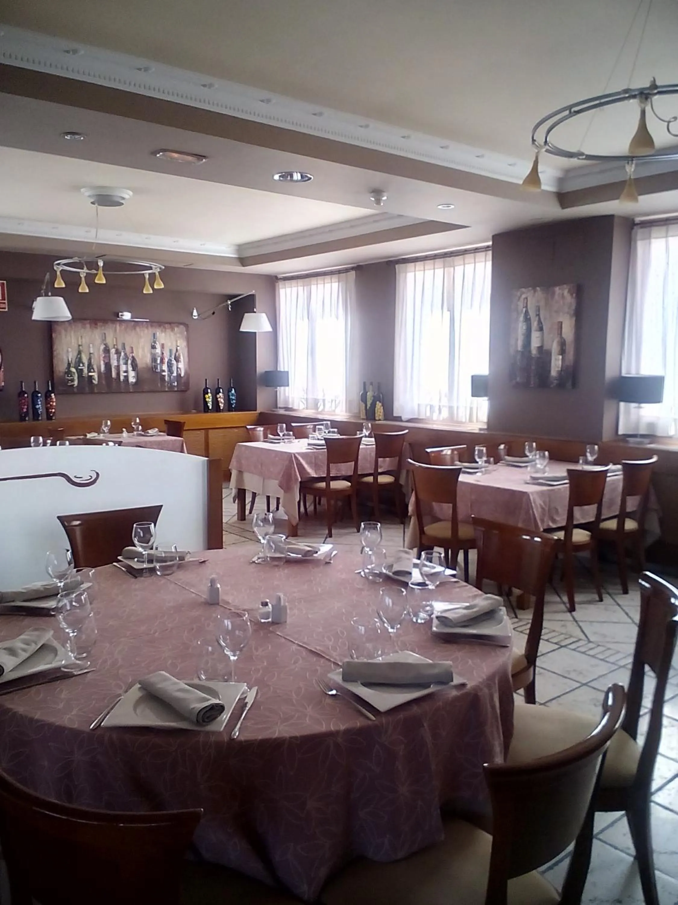 Restaurant/places to eat in Hotel Restaurante El Tollo