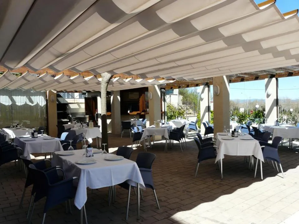 BBQ facilities in Hotel Restaurante El Tollo