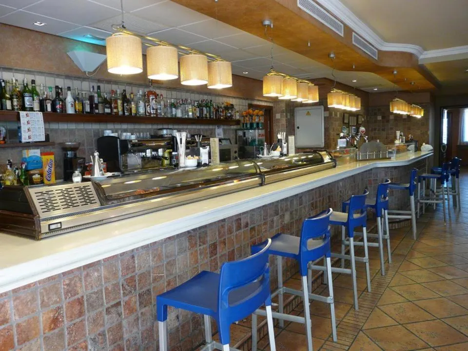 Lounge or bar in Hotel Restaurante El Tollo