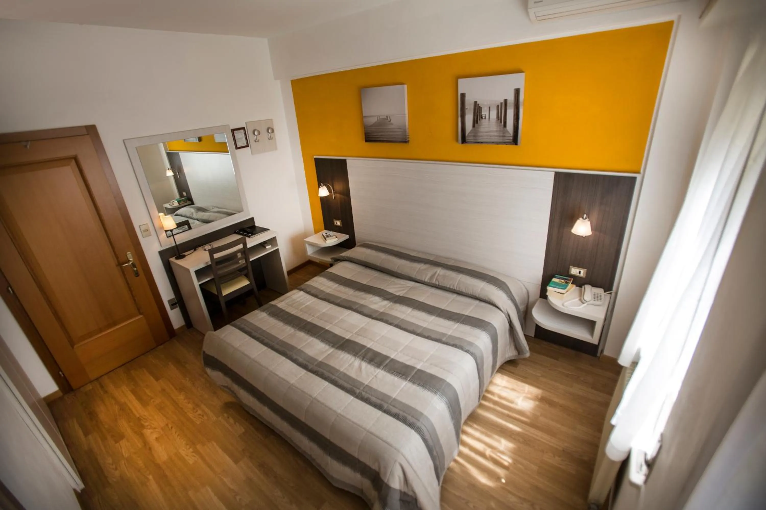 Photo of the whole room, Bed in Hotel Al Molino