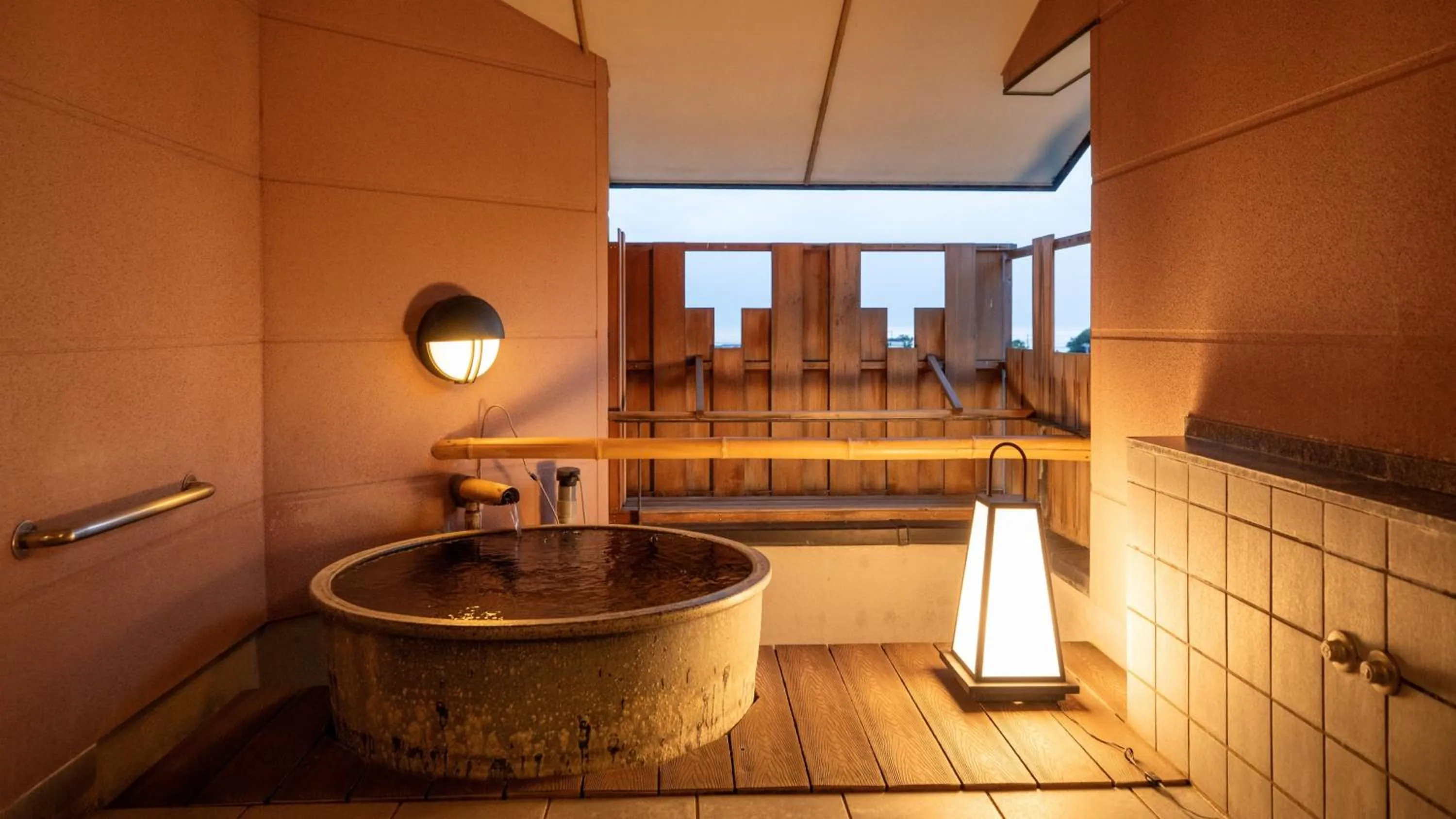 Open Air Bath in Omoideno Jinde