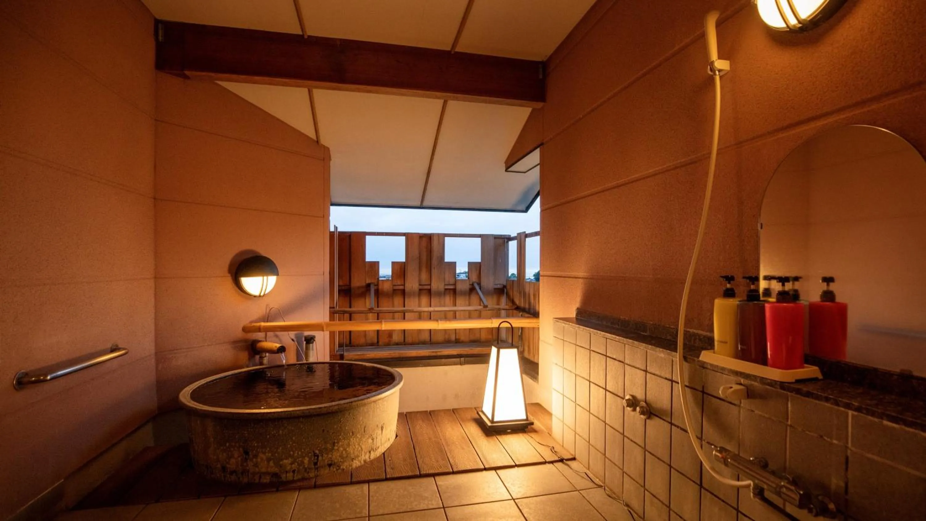 Open Air Bath in Omoideno Jinde