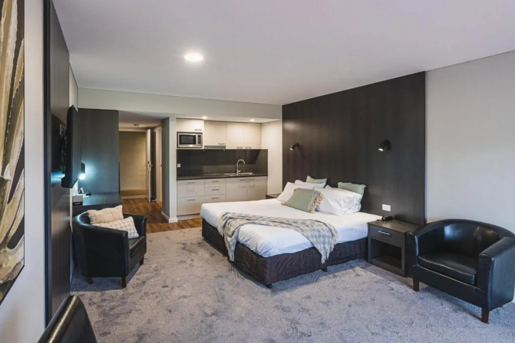 Bedroom, Bed in Yarrawonga Mulwala Golf Club